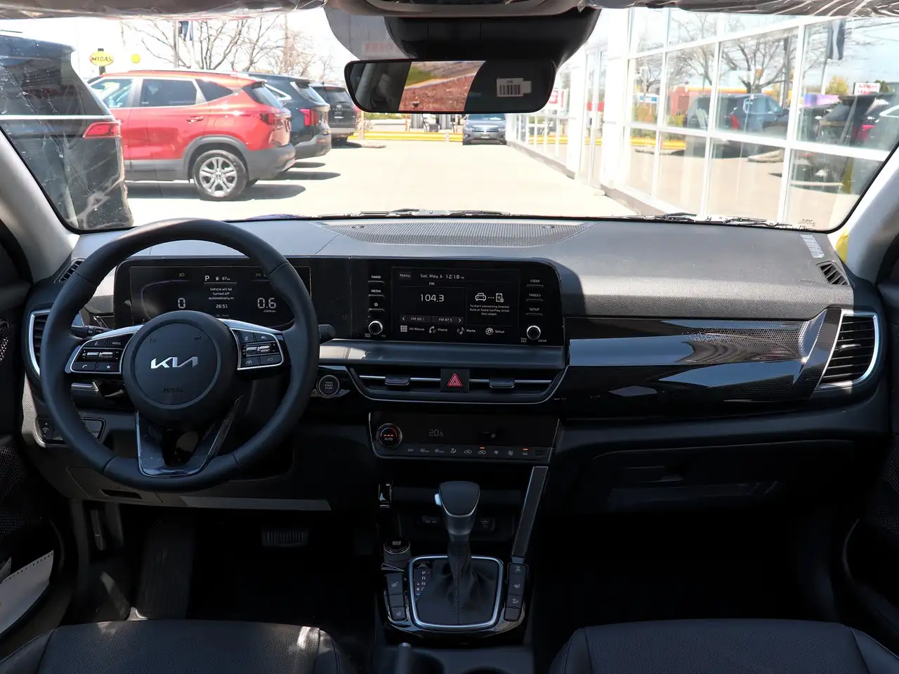 Kia Seltos снимка Kia Seltos