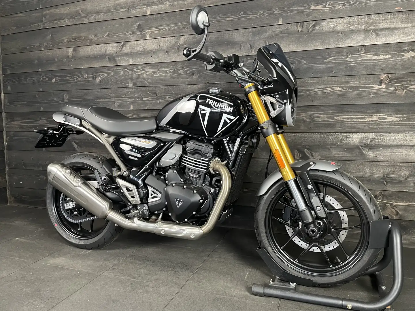 Triumph Speed 400 STYLE PHANTOM BLACK A2 Zwart - 2