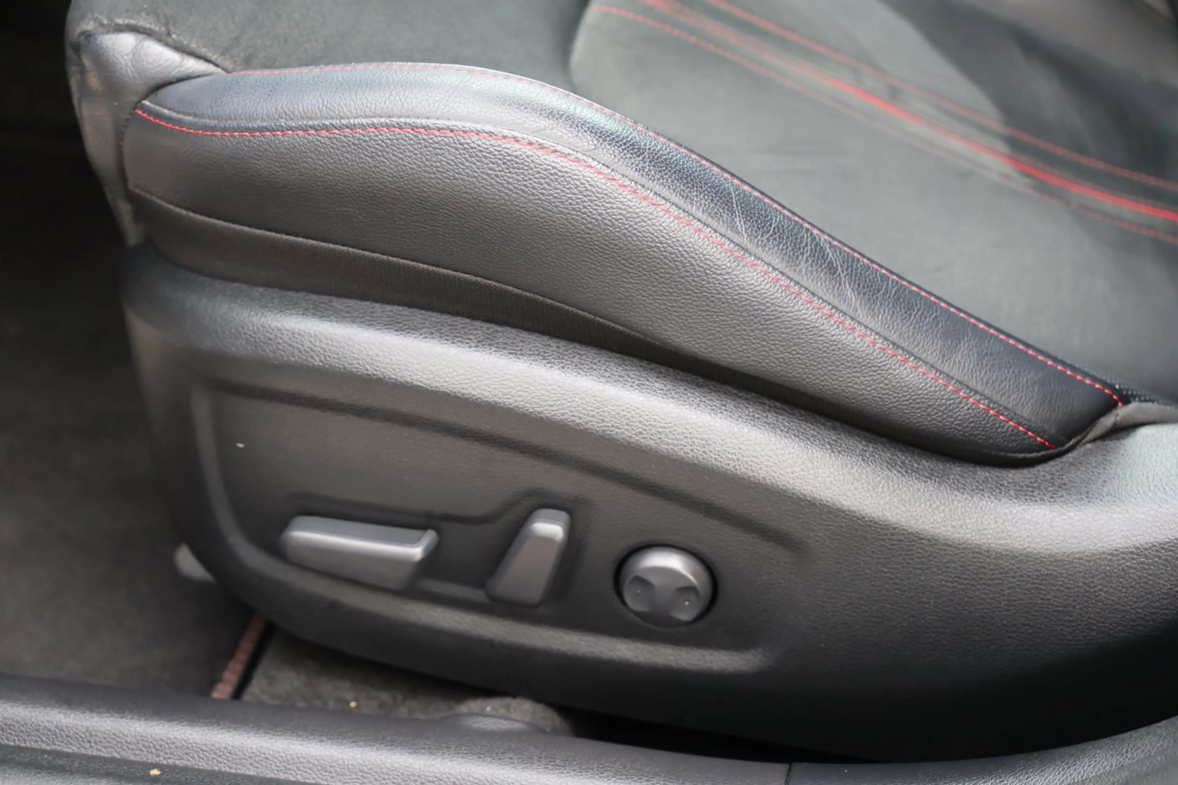 Kia Ceed / cee'd 1.6 T-GDi GT 204PK Pano Carplay JBL Keyless !! — photo 8
