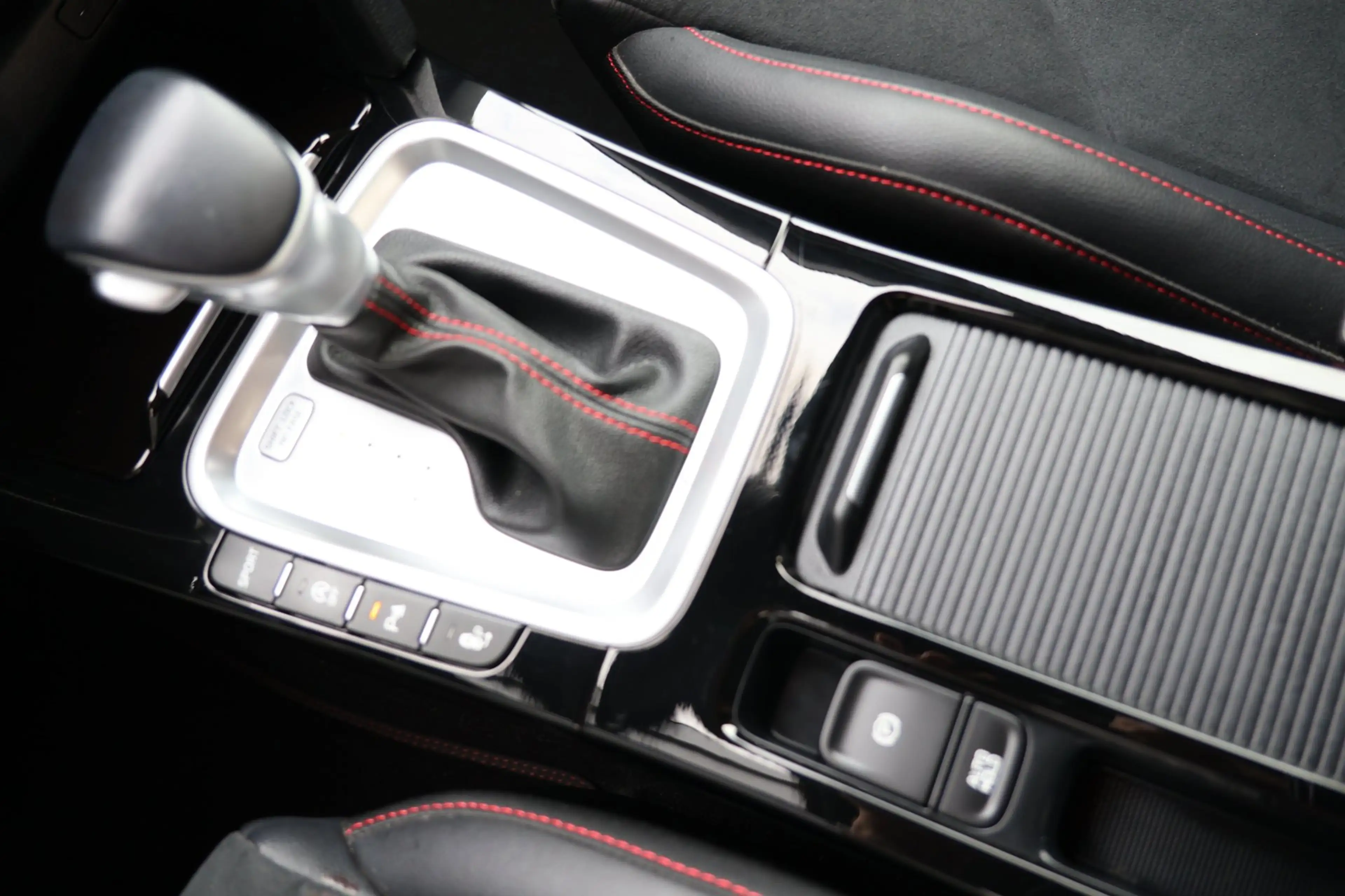 Kia Ceed / cee'd 1.6 T-GDi GT 204PK Pano Carplay JBL Keyless !! — photo 48