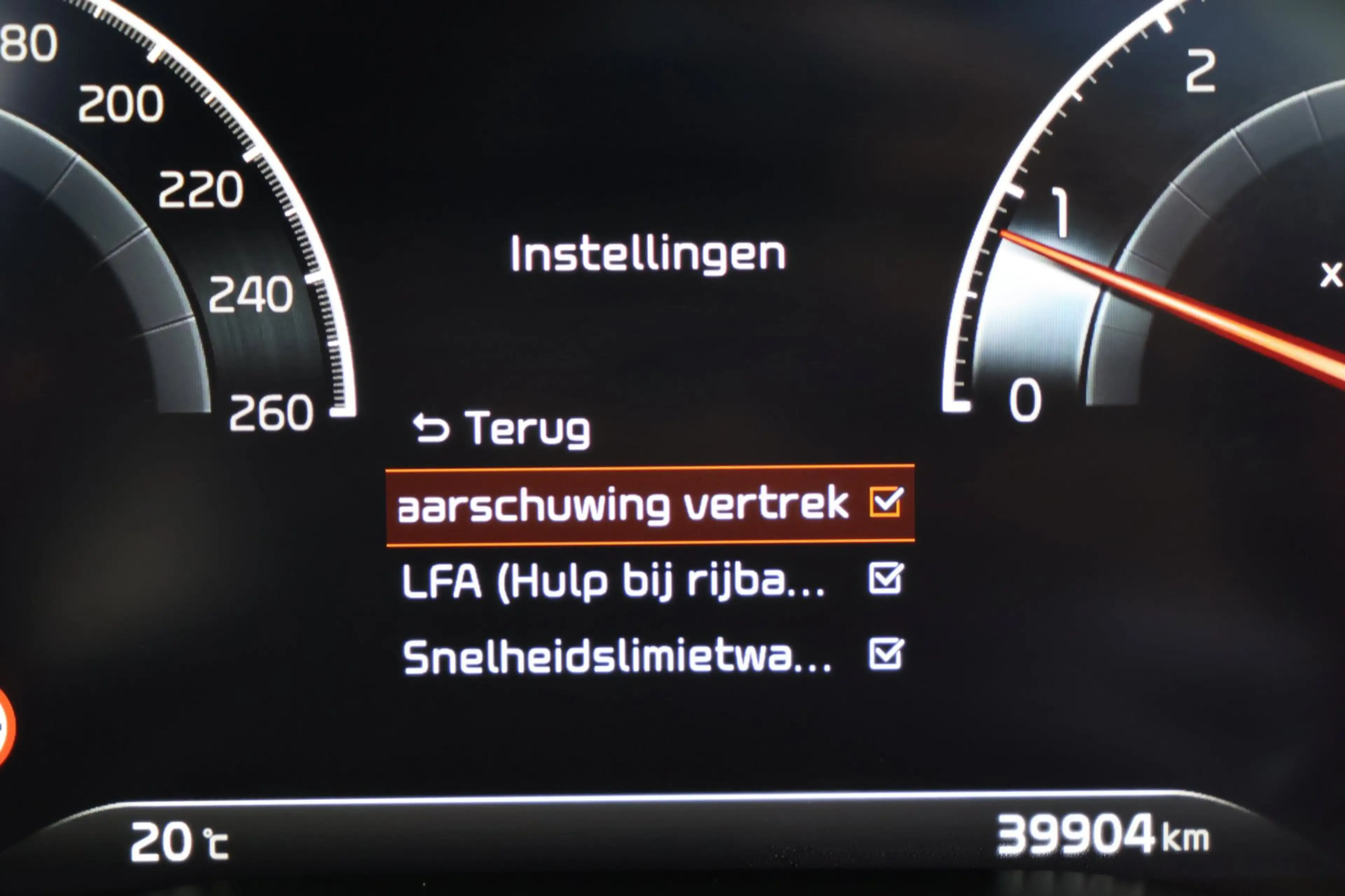 Kia Ceed / cee'd 1.6 T-GDi GT 204PK Pano Carplay JBL Keyless !! — photo 16
