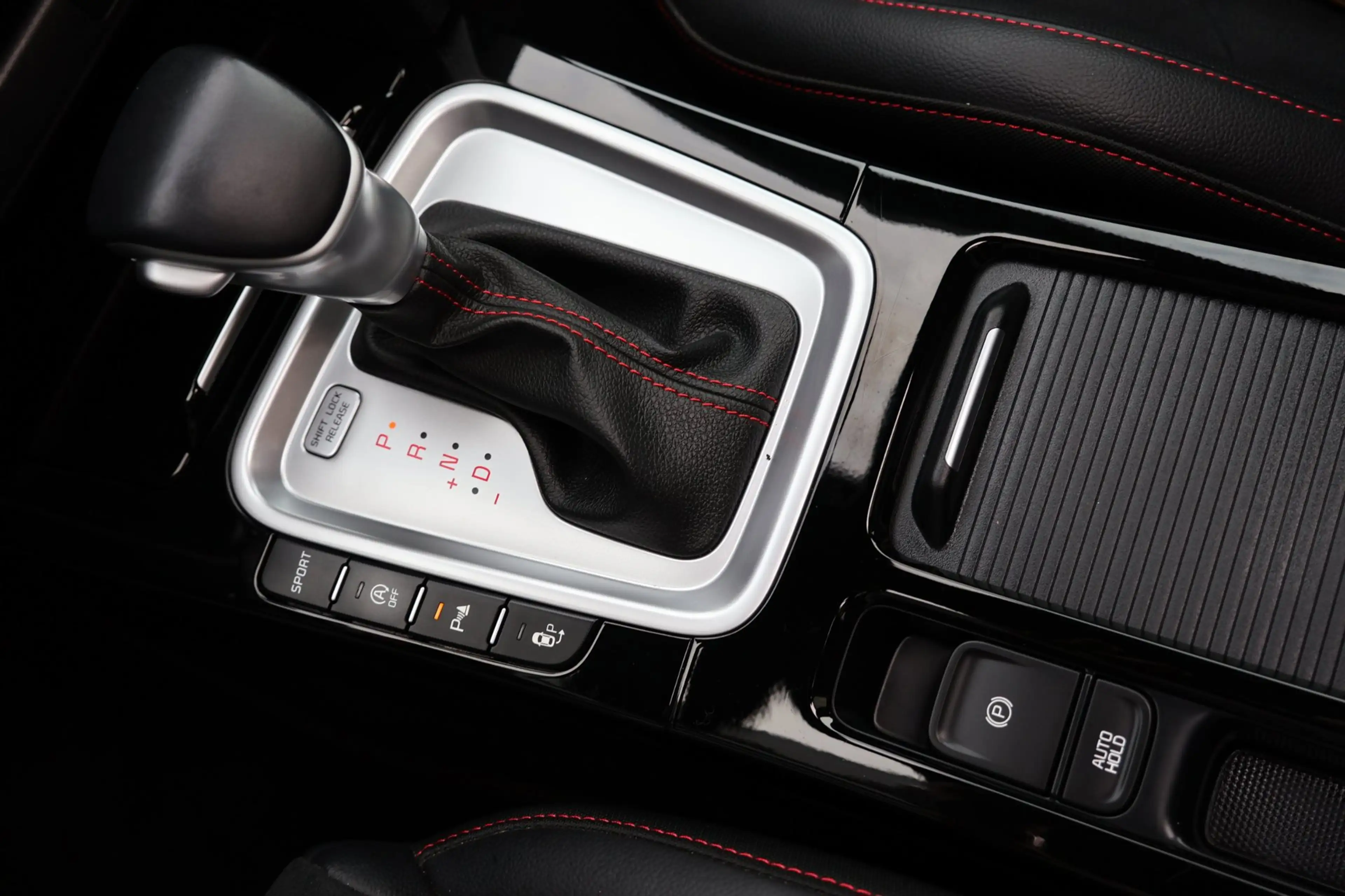 Kia Ceed / cee'd 1.6 T-GDi GT 204PK Pano Carplay JBL Keyless !! — photo 50
