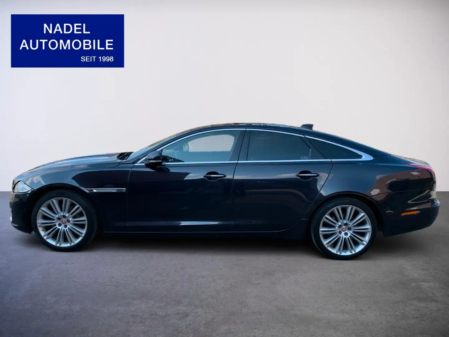 Jaguar XJ Luxury/virt.Cockpit/Panorama/Leder/20" Alu Noir - 2