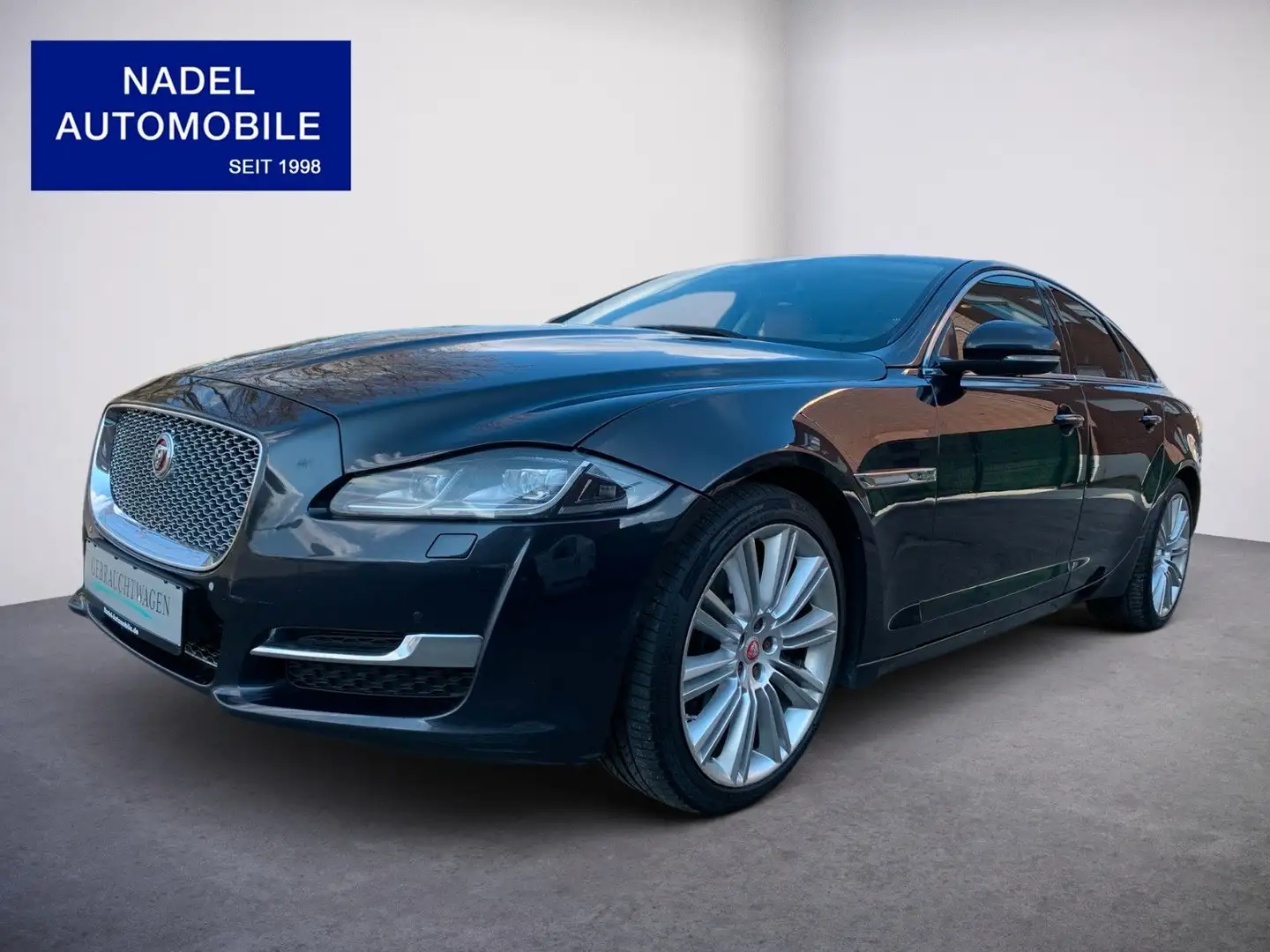 Jaguar XJ Luxury/virt.Cockpit/Panorama/Leder/20" Alu Noir - 1