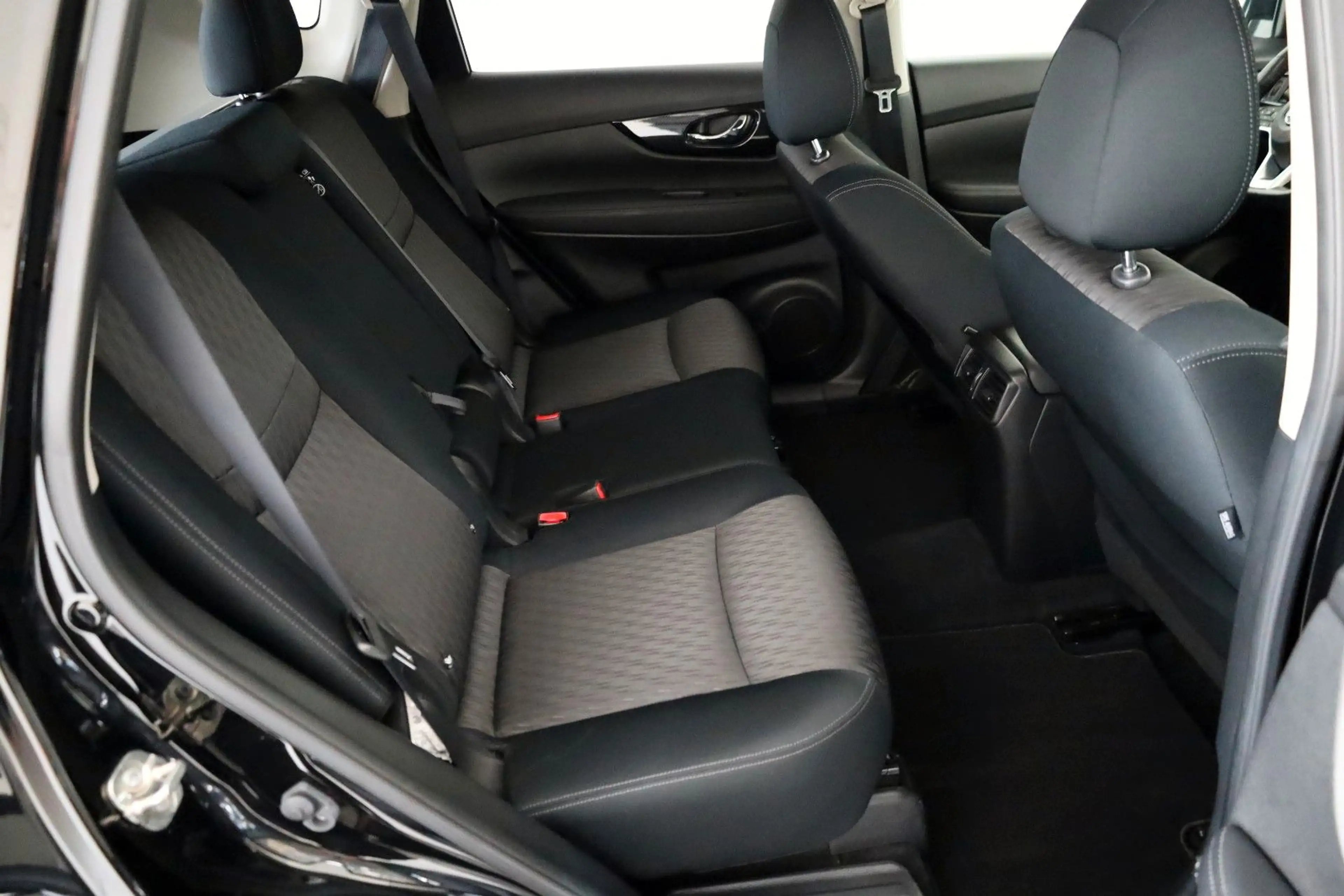 Nissan X-Trail Acenta Navi,Panorama,360°Kamera,SH,SR+WR — photo 6