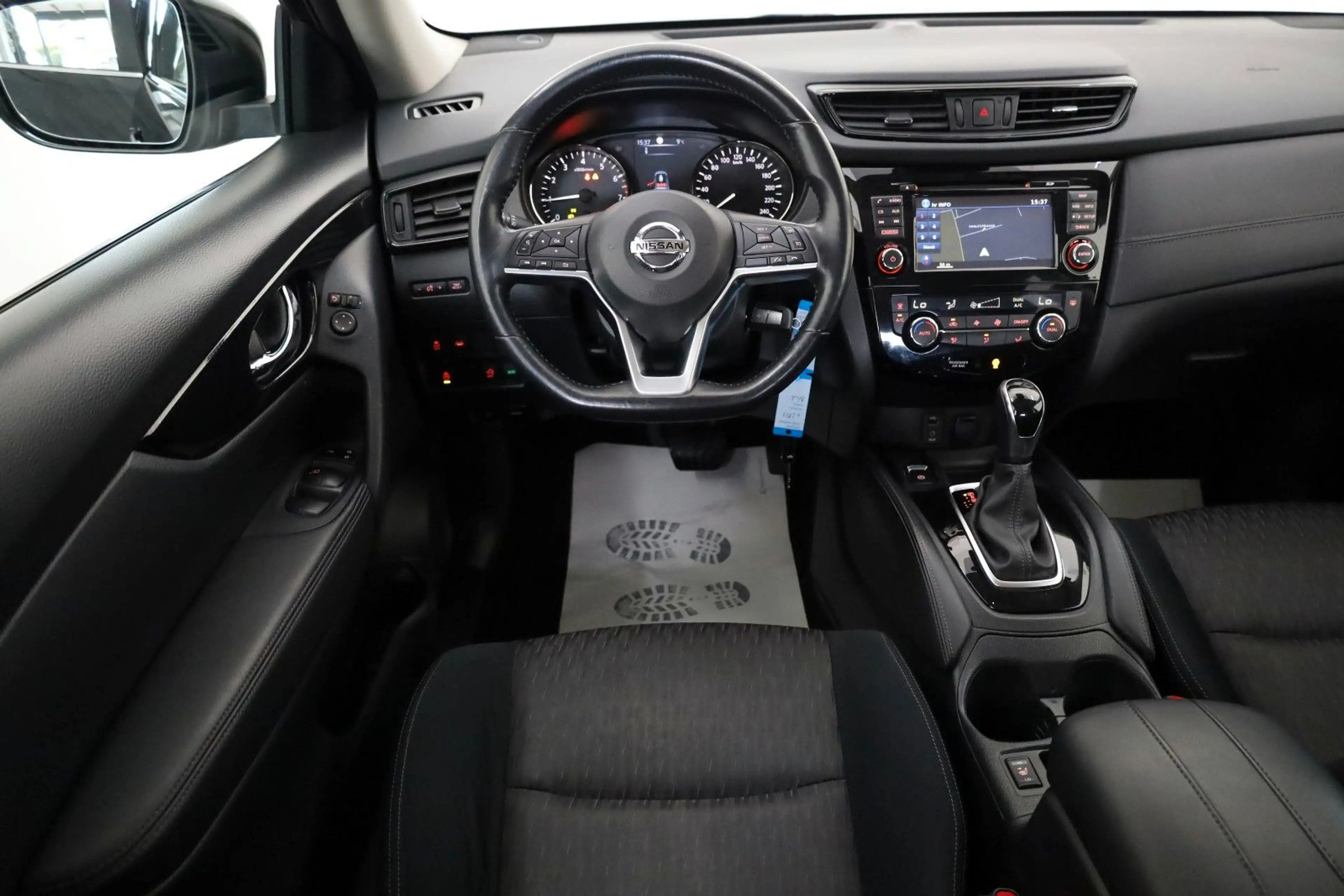 Nissan X-Trail Acenta Navi,Panorama,360°Kamera,SH,SR+WR — photo 4