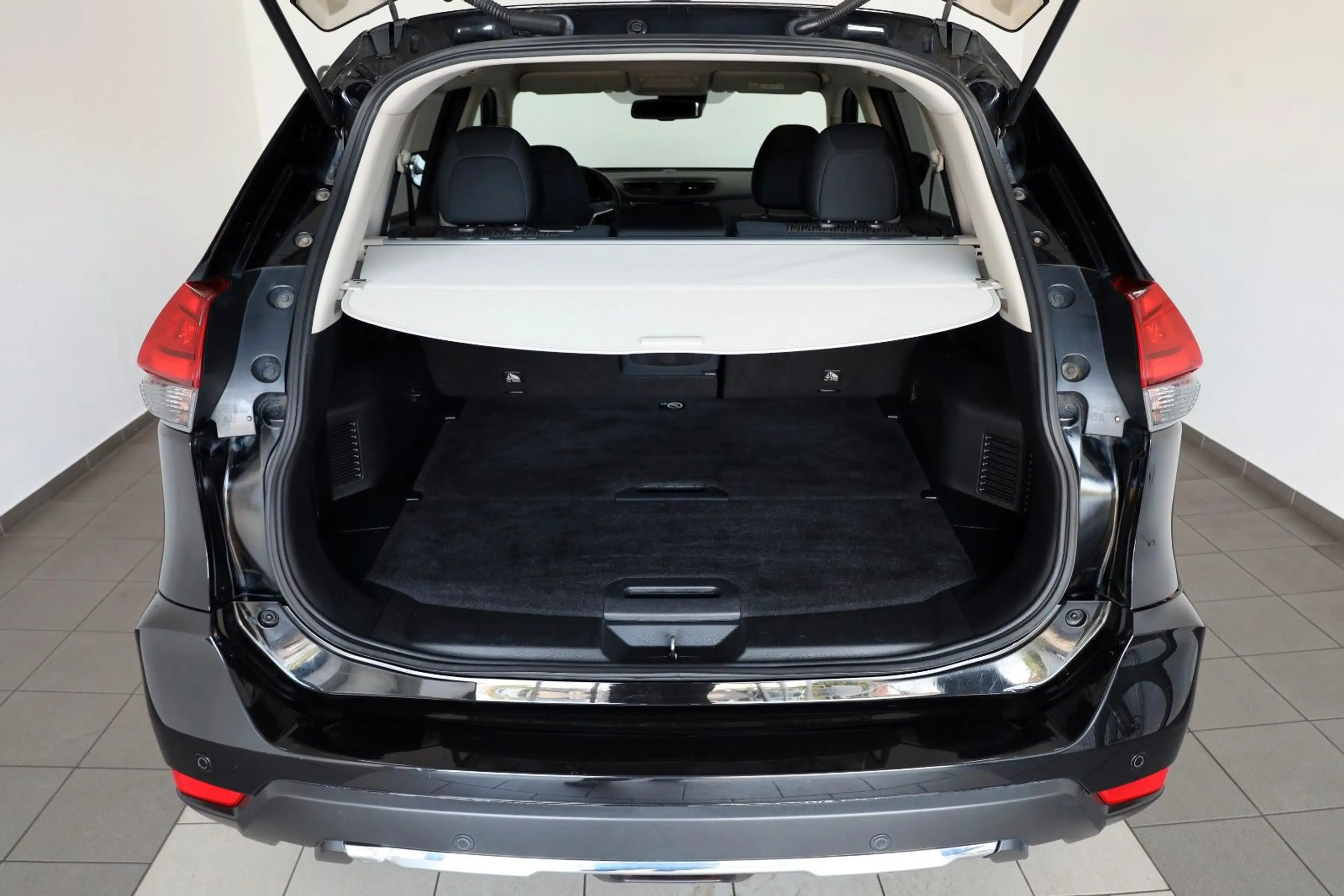 Nissan X-Trail Acenta Navi,Panorama,360°Kamera,SH,SR+WR — photo 28