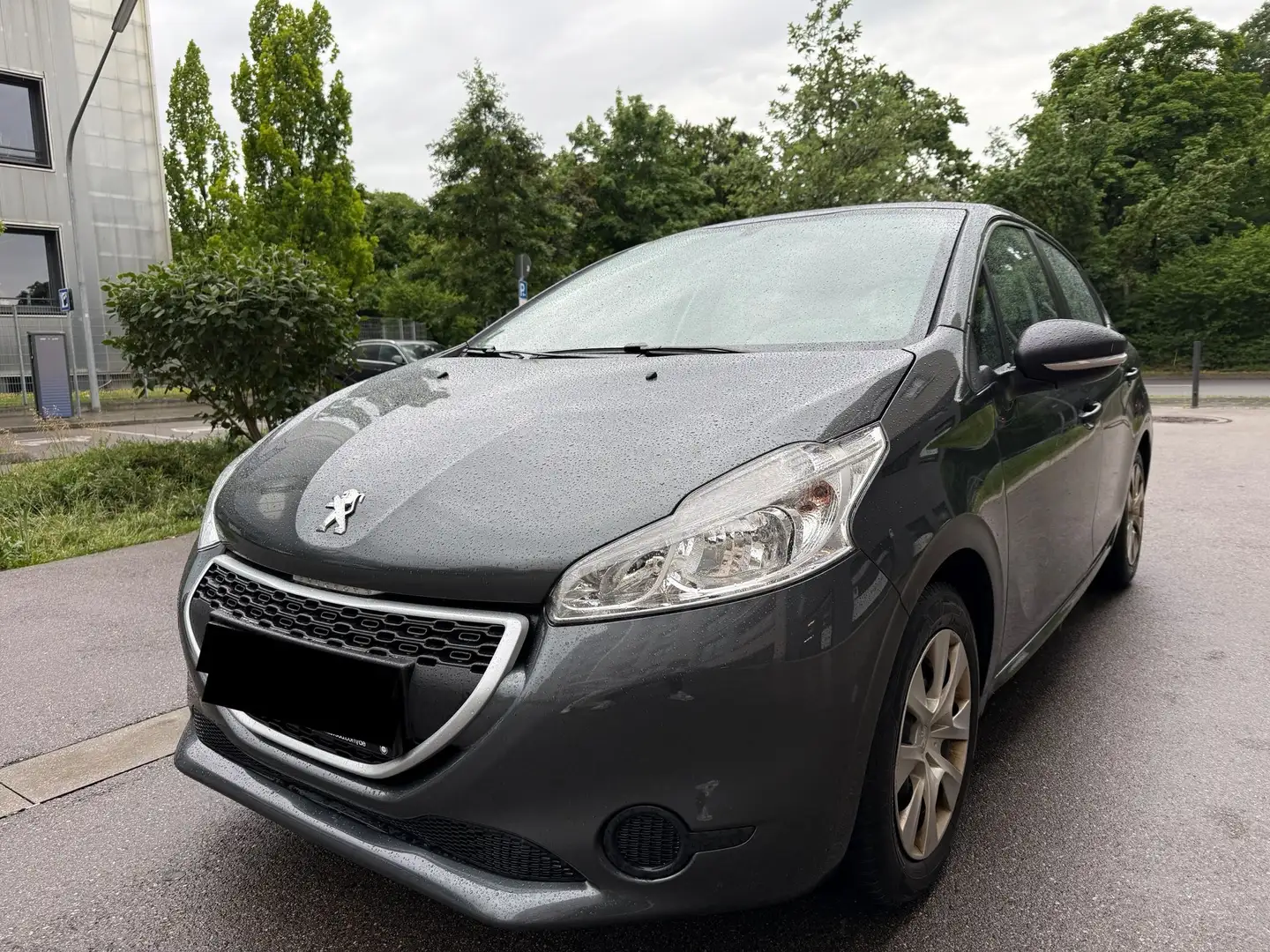 Peugeot 208 1.0 Access 68 5-Türig TÜV NEU-KLIMA-8Fach Schwarz - 1