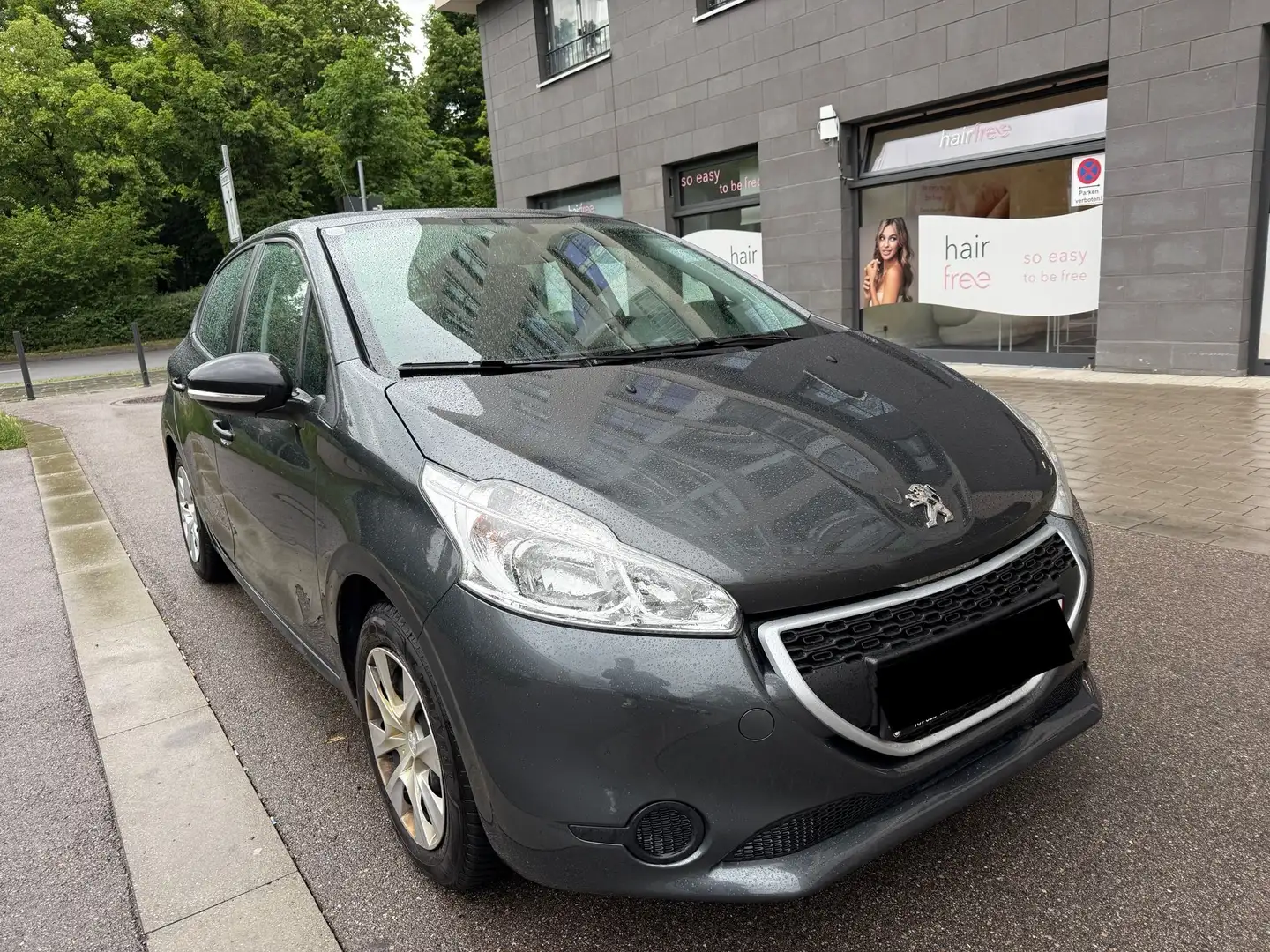 Peugeot 208 1.0 Access 68 5-Türig TÜV NEU-KLIMA-8Fach Schwarz - 2