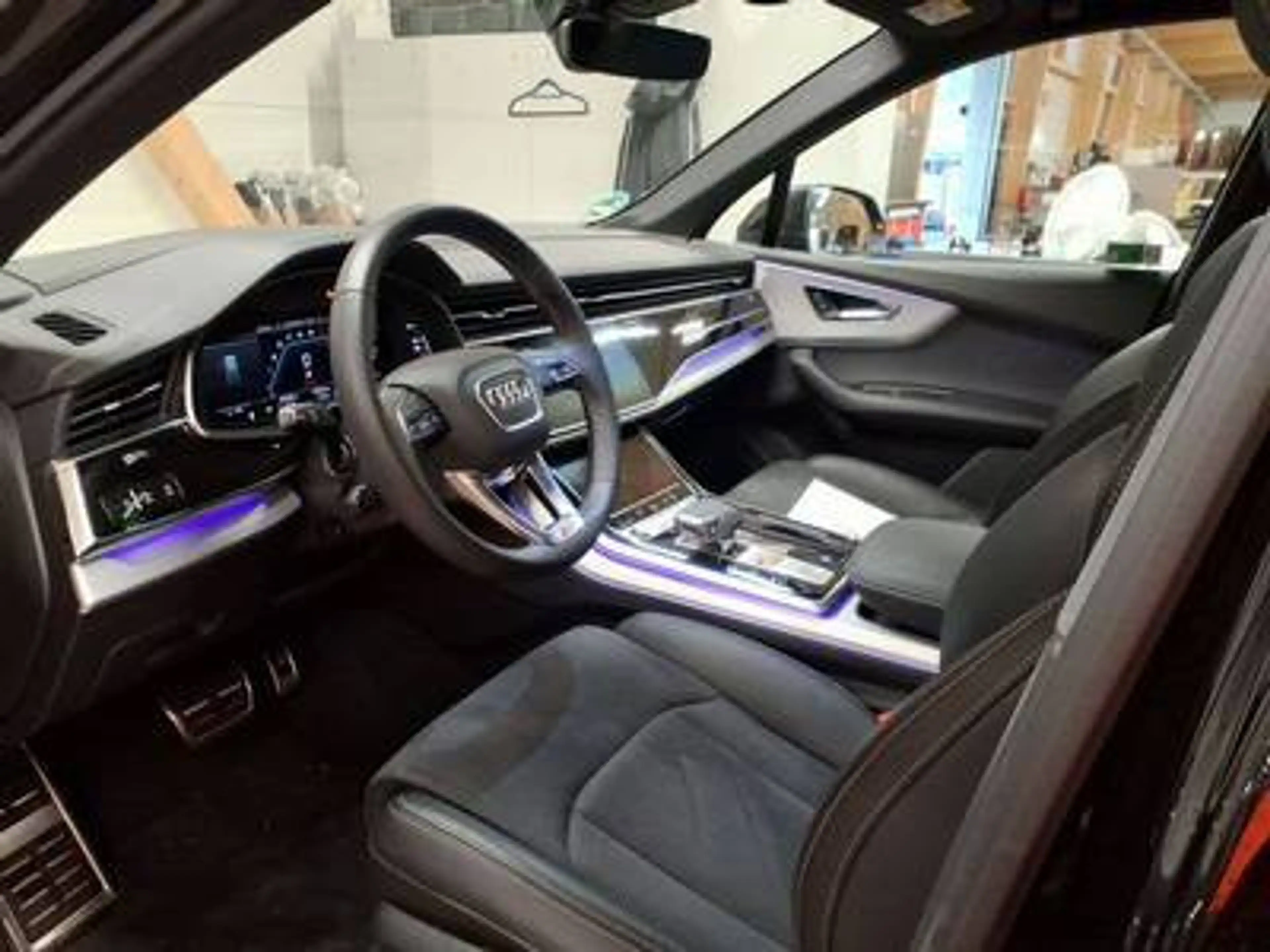 Audi SQ7 +AHK+360°+HUD+PANO+ — photo 3