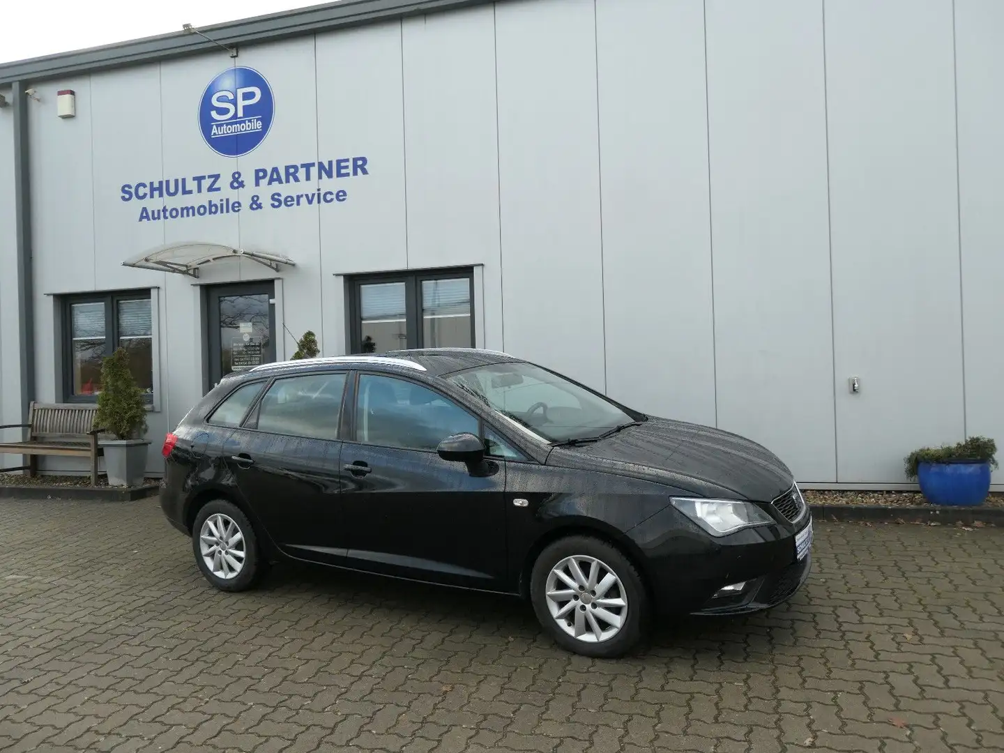 SEAT Ibiza ST Style Viva // 2.Hd, Temp. Top Zustand! Schwarz - 1
