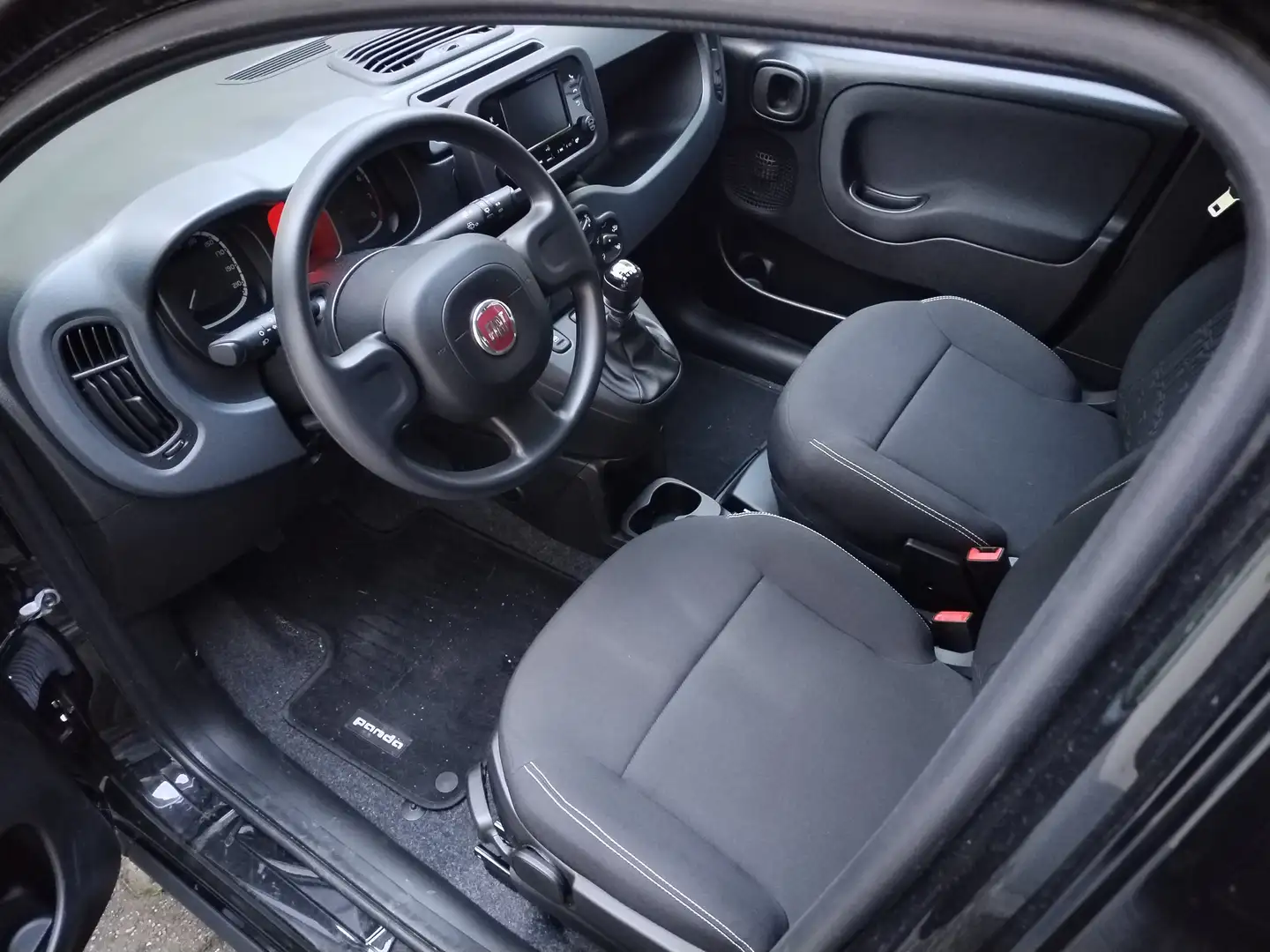Fiat Panda Panda 1.0 Hybrid 70CV - 08/2023 Noir - 2