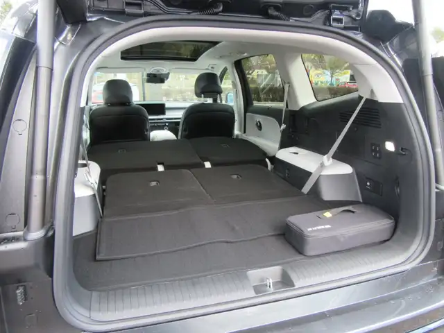 Hyundai IONIQ 9 Prestige Line 4WD Ansicht 29