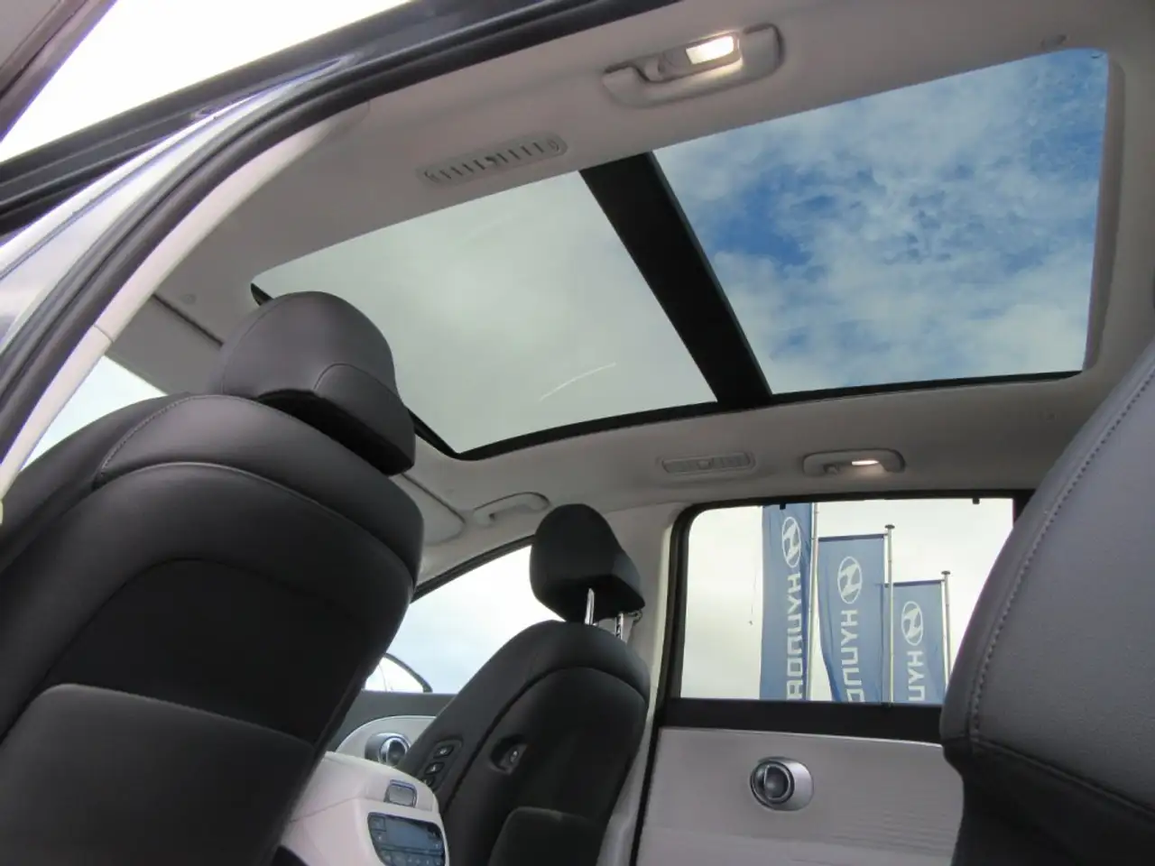 Hyundai IONIQ 9 2026 — фото 10