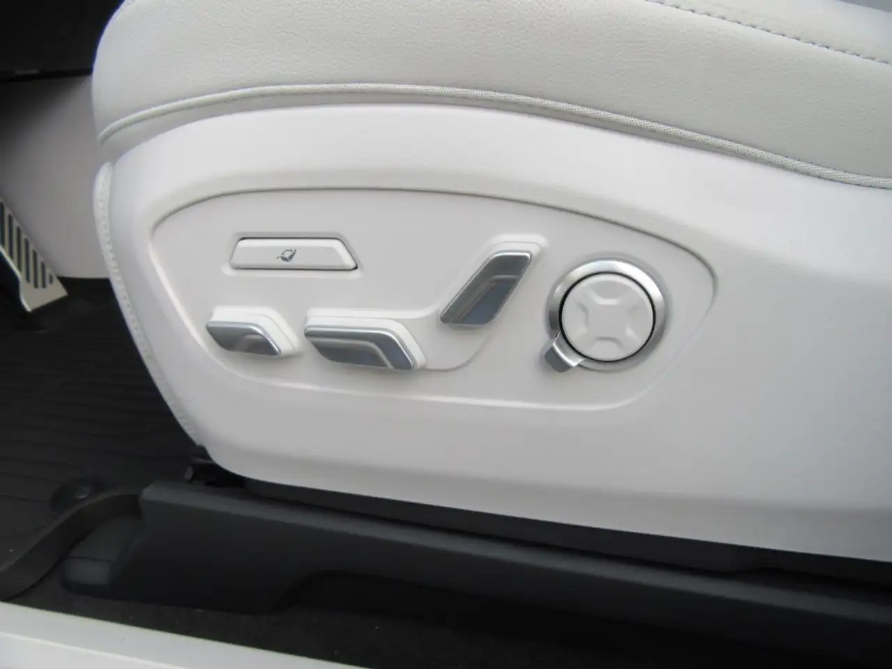 Hyundai IONIQ 9 2026 — фото 12