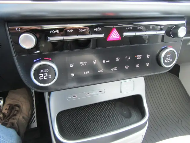 Hyundai IONIQ 9 Prestige Line 4WD Ansicht 14