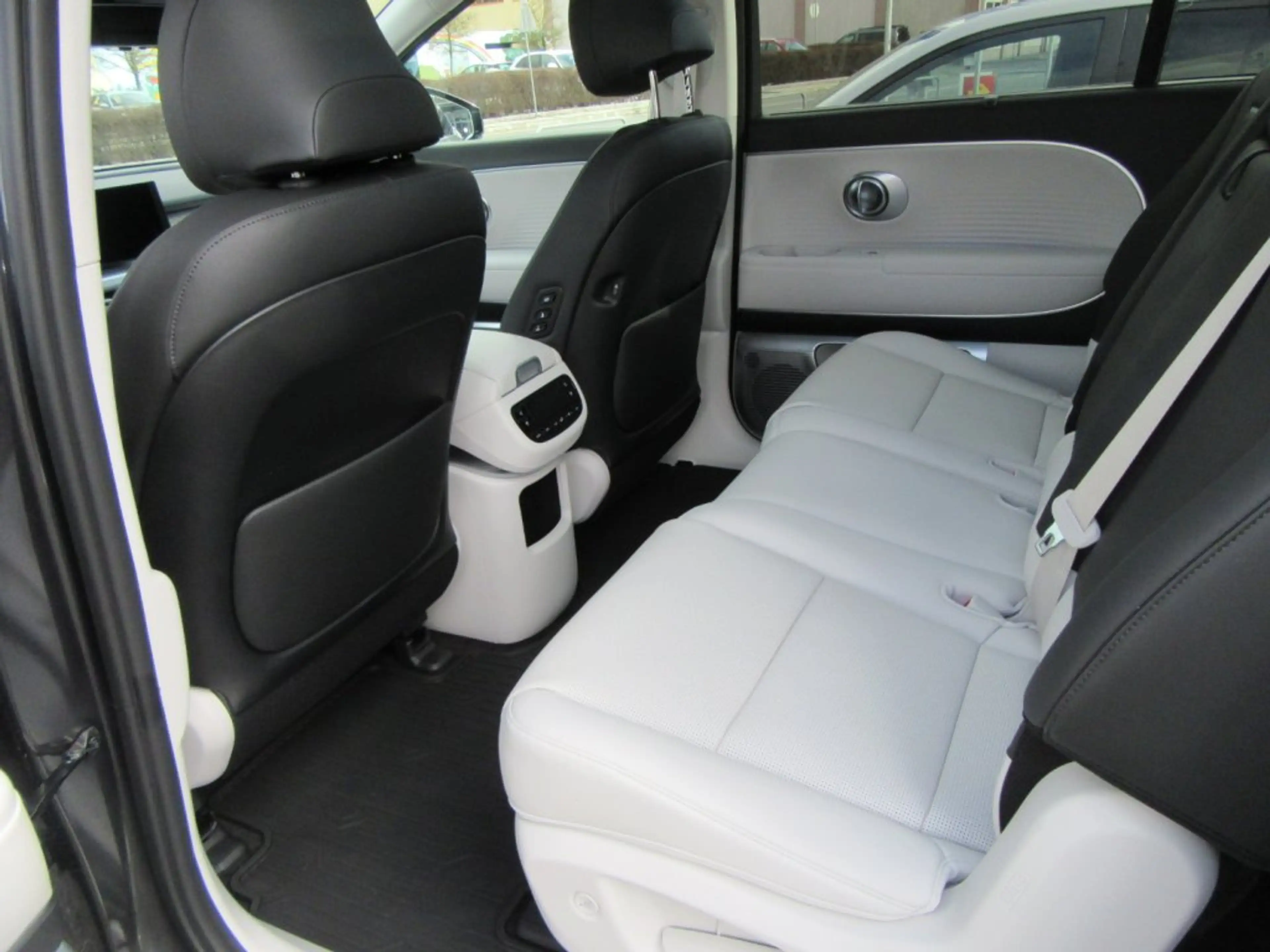 Hyundai IONIQ 9 Prestige Line 4WD — photo 8