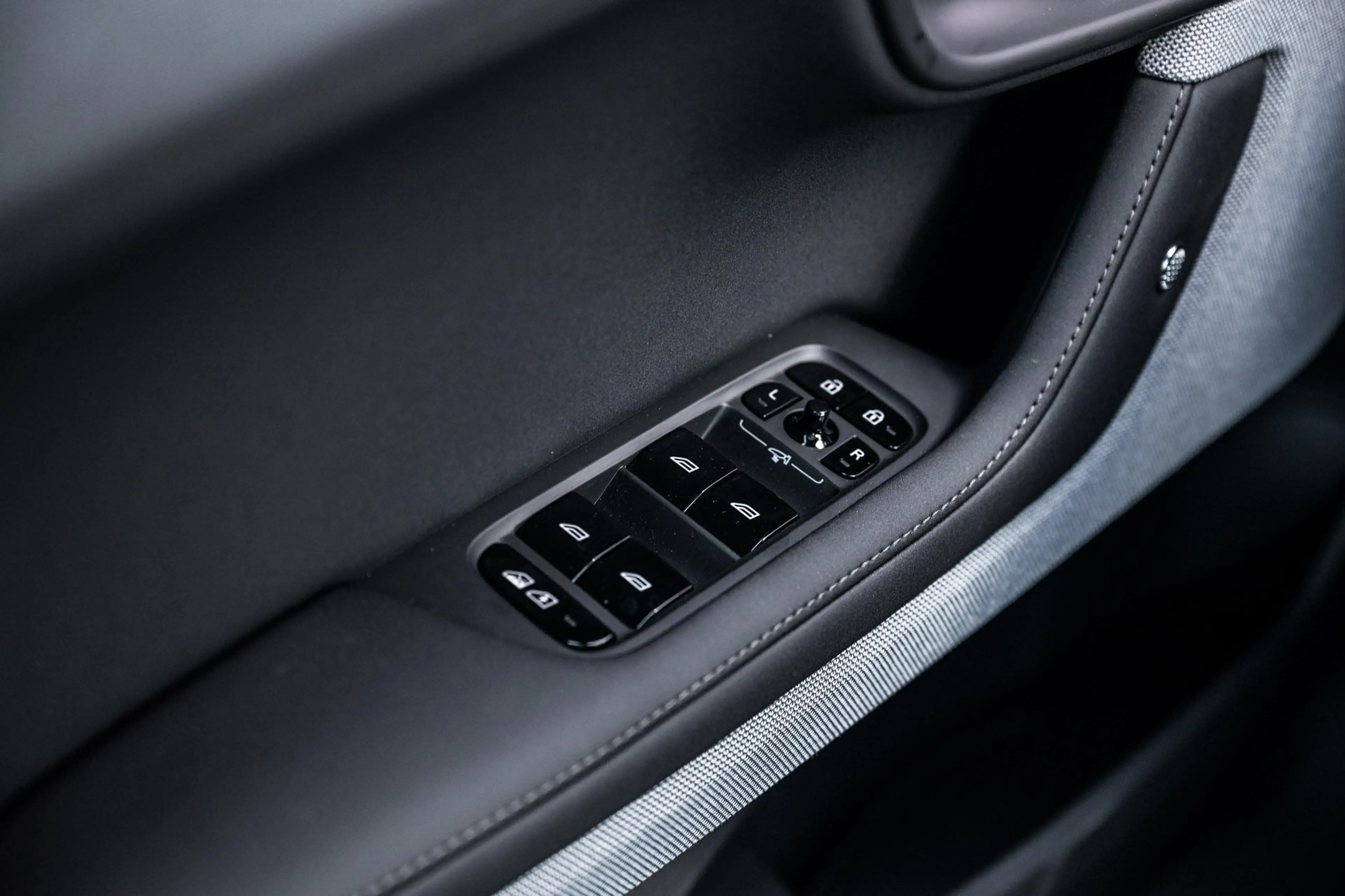 Polestar 2 Long Range Single Motor Prime 82 kWh | Pilot assis — photo 6