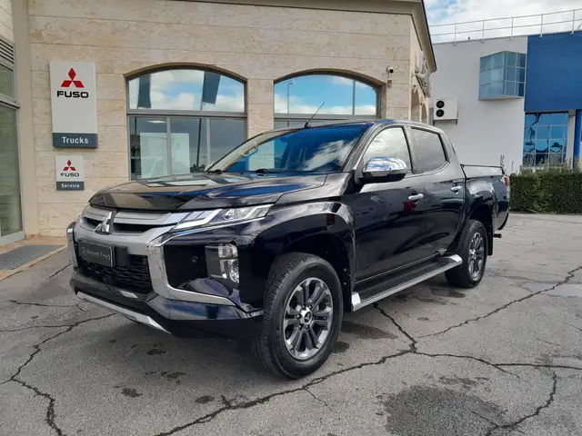 Mitsubishi L200 L200 d.cab 2.3d Hurricane 4wd 150cv IVA ESCLUSA