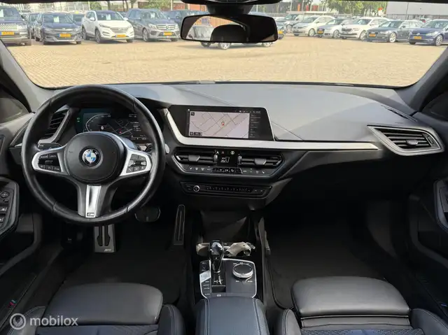 BMW 1 Series view 2