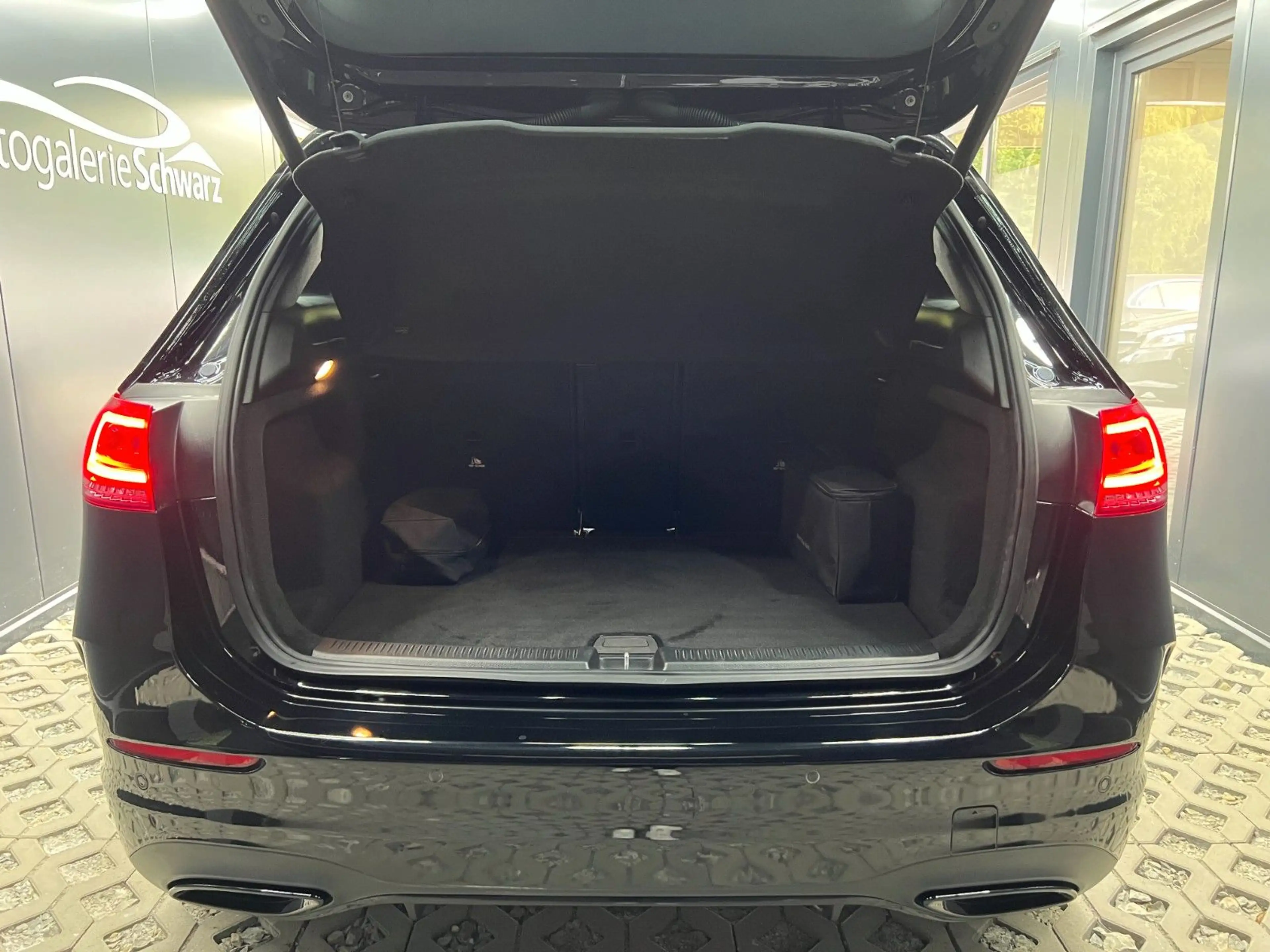 Mercedes-Benz B 250 e 8G AMG NIGHT LED NAV+DAB AMB MEMO KAM AHK — photo 8