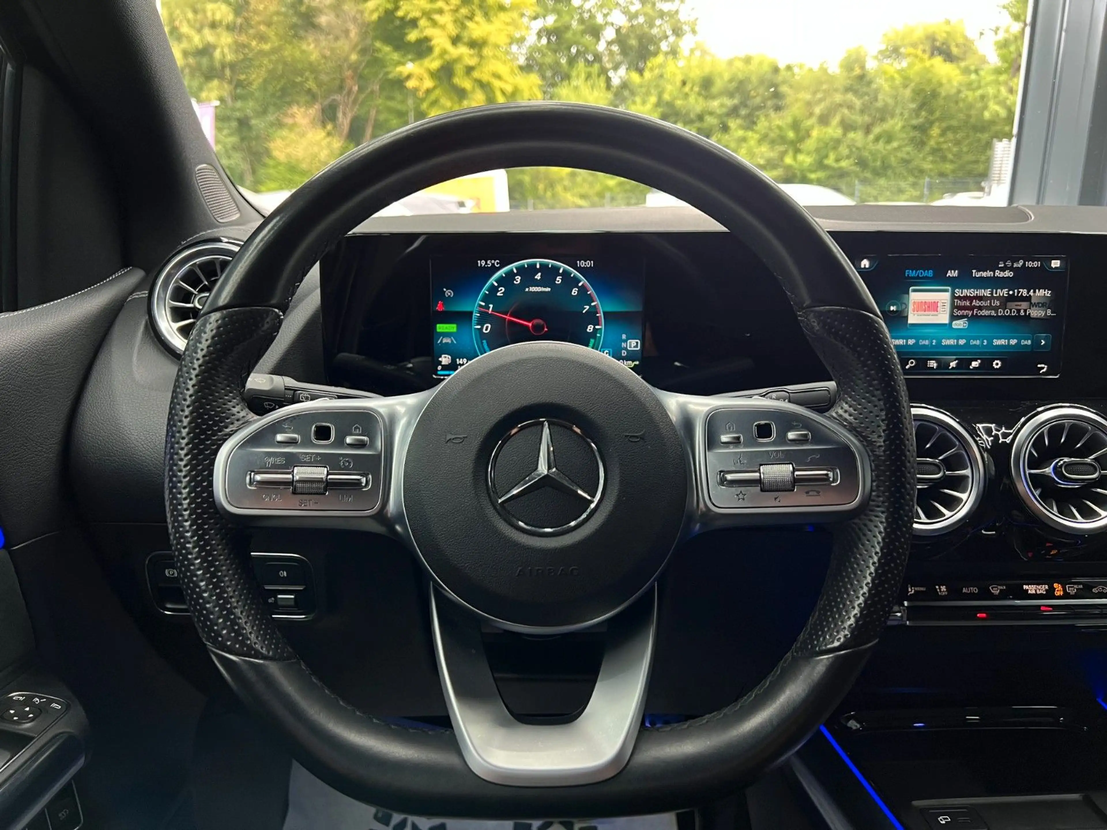Mercedes-Benz B 250 e 8G AMG NIGHT LED NAV+DAB AMB MEMO KAM AHK — photo 15
