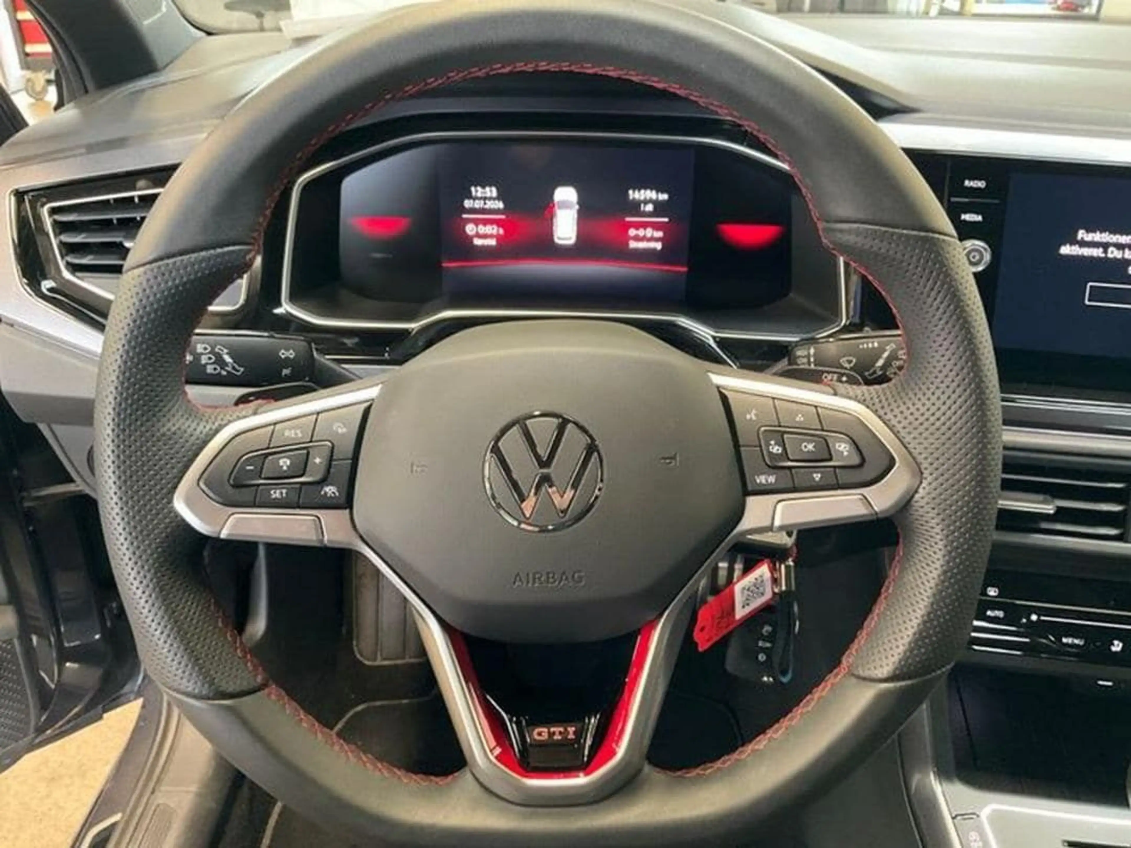 Volkswagen Polo GTI Matrix Travel Side Assist SHZ — photo 11