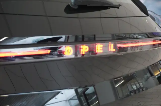 Opel Grandland view 12