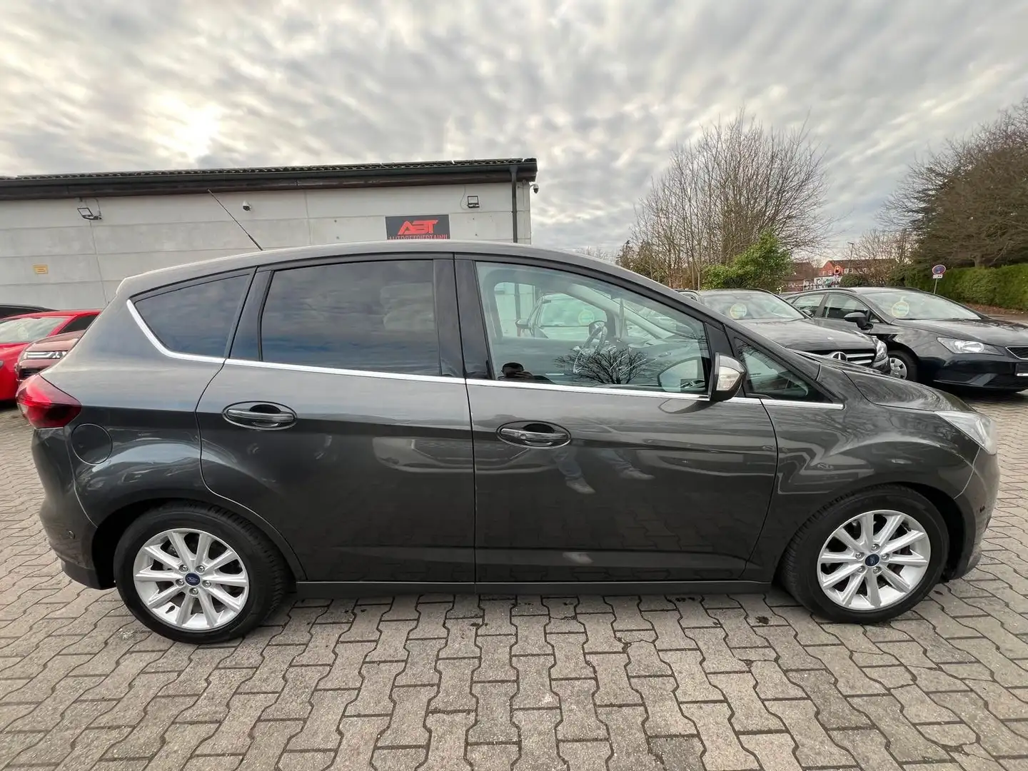 Ford C-Max C-MAX Titanium, Navi, PDC, Kamera, AHK, 2.Hand Grau - 2