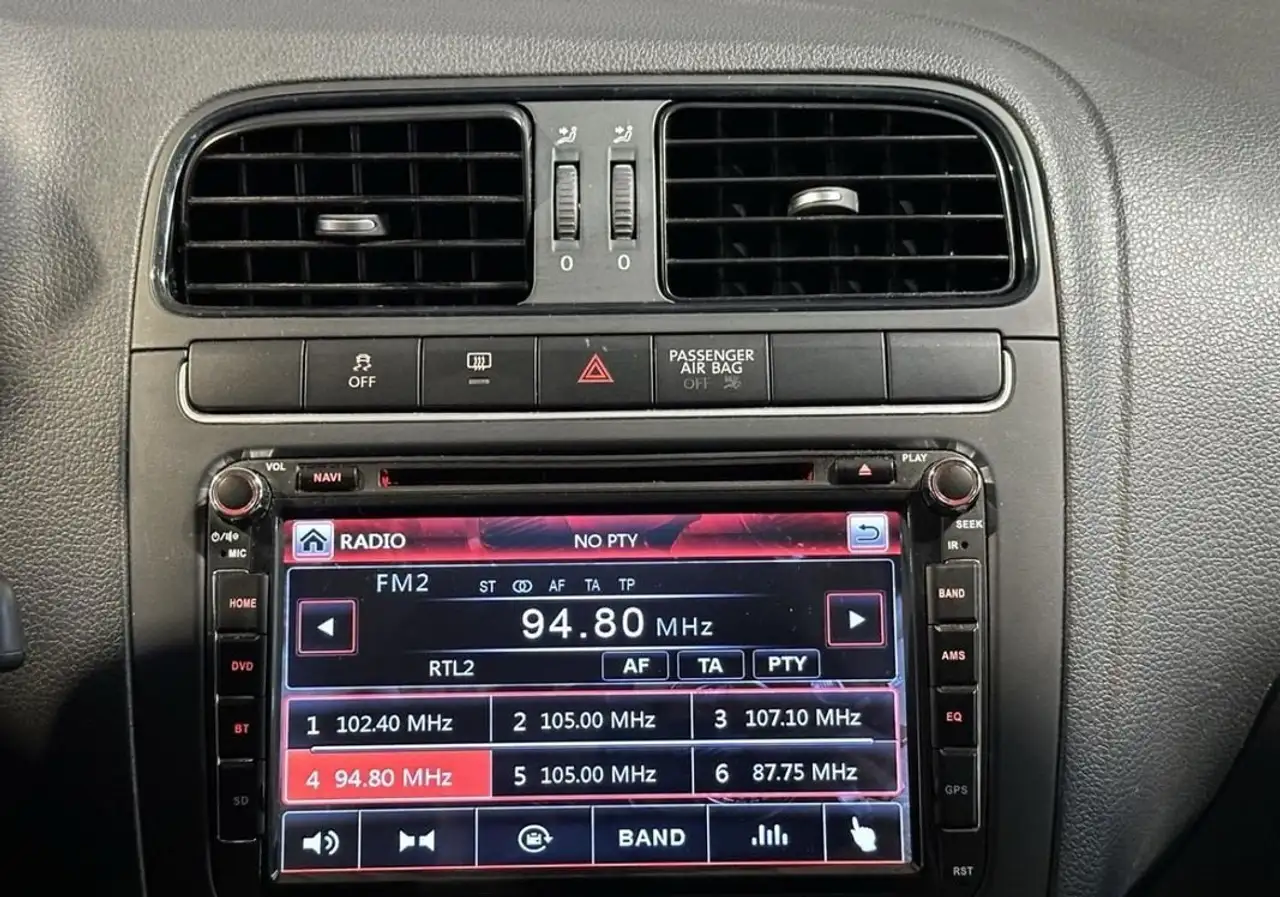 Volkswagen Polo Citadine 5 portes — photo 15