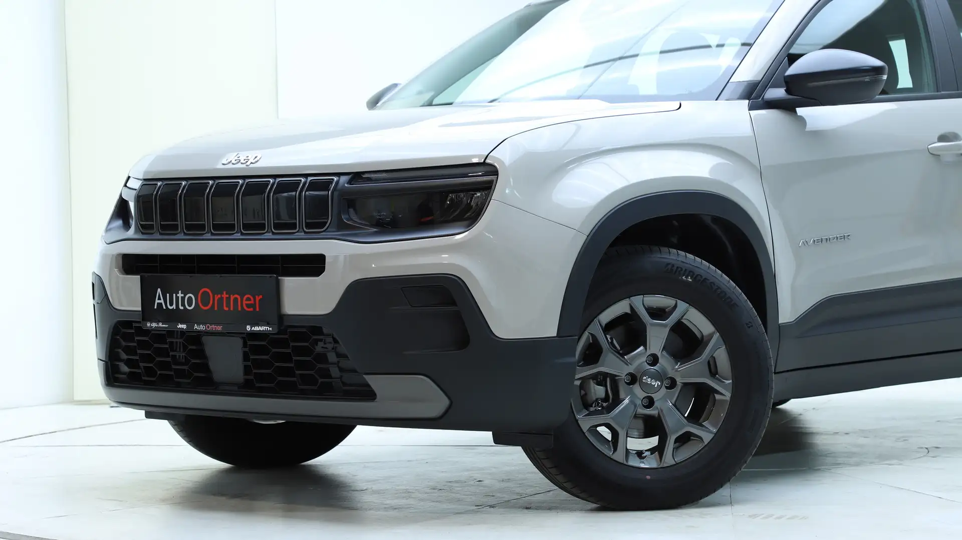 Jeep Avenger Mild-Hybrid Aut., LED, AppleCP/AndroidAuto Beige - 2