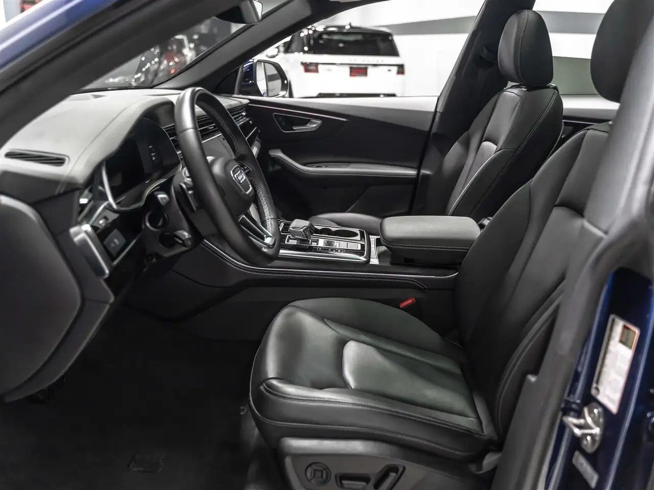 Audi Q8 fotografie Audi Q8