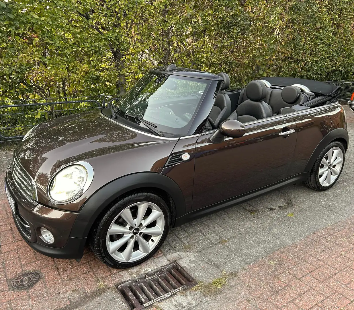 MINI Cooper D Cabrio Aut. Highgate - 1