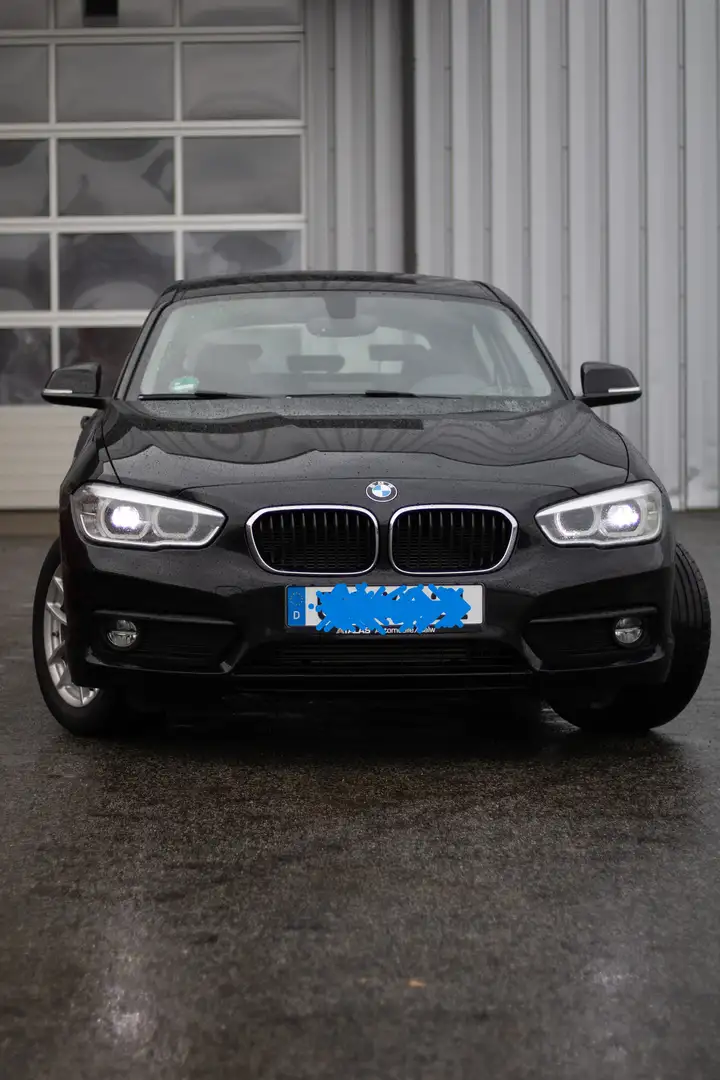 BMW 116 1er 116d Schwarz - 2