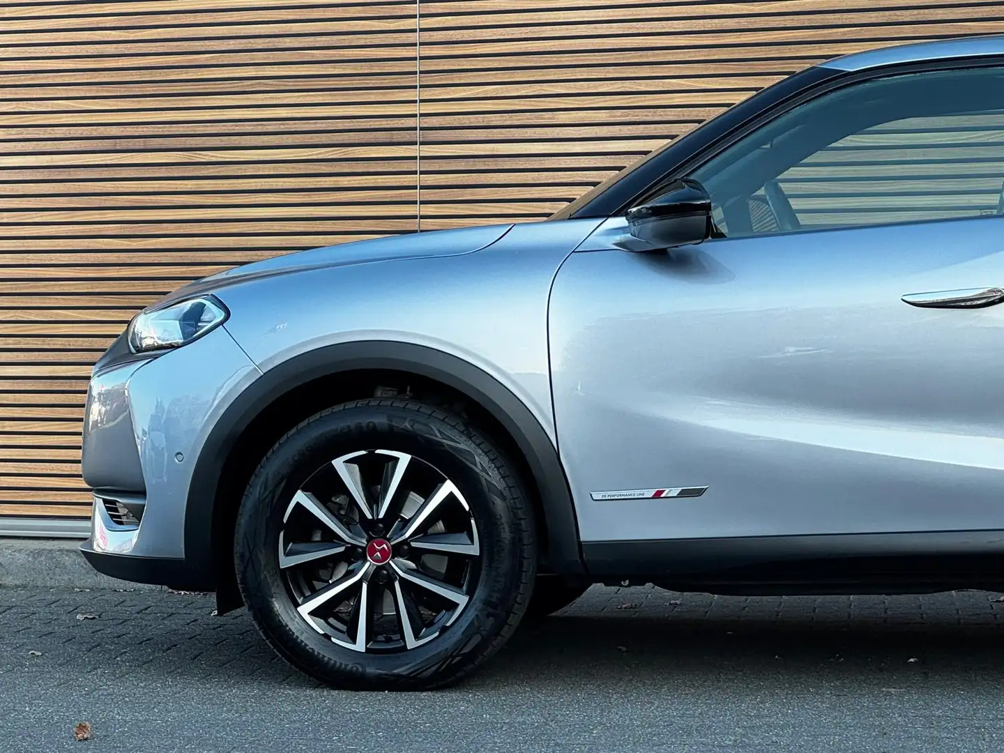DS Automobiles DS 3 Crossback 1.2 PureTech Performance Line Adpt Cruise /  Camer Gris - 2