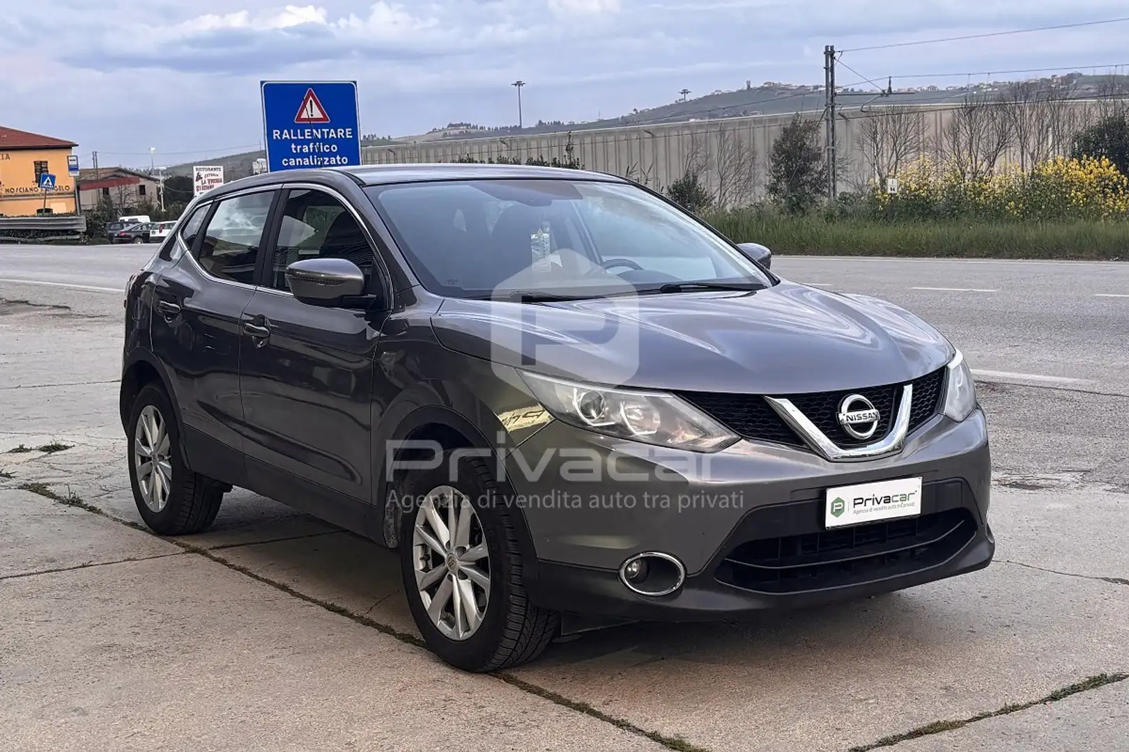 Nissan Qashqai Qashqai 1.5 dCi Acenta Silber - 2