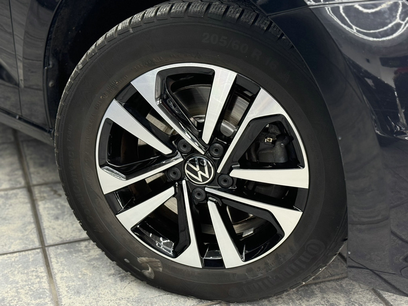 Volkswagen Touran 2.0 TDI United, 7-Sitzer, Navi, Pano, AHK — photo 3