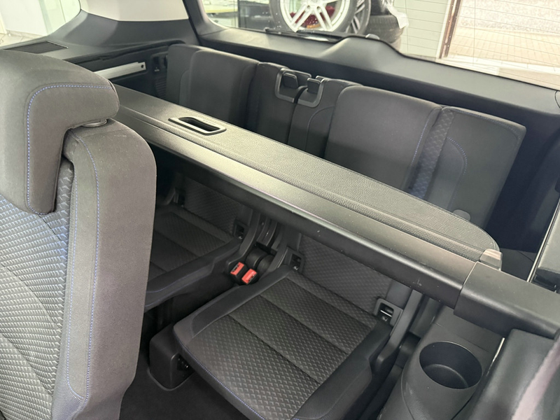 Volkswagen Touran 2.0 TDI United, 7-Sitzer, Navi, Pano, AHK — photo 14
