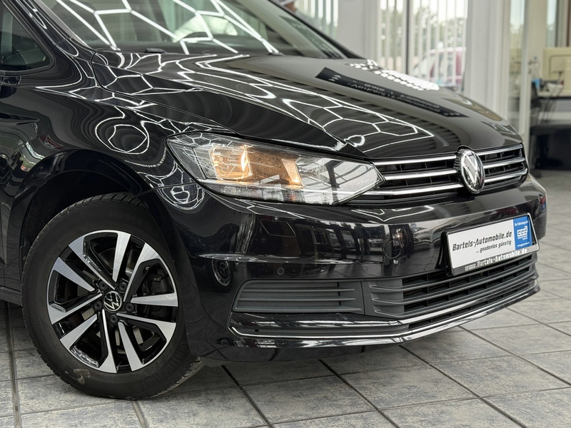 Volkswagen Touran 2.0 TDI United, 7-Sitzer, Navi, Pano, AHK — photo 2