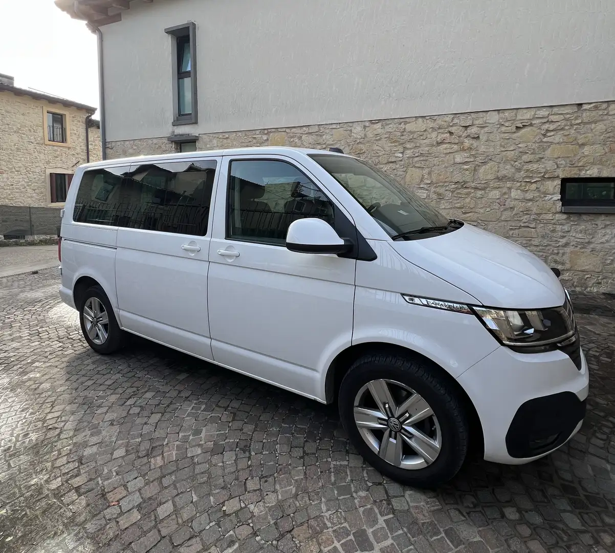 Volkswagen T6.1 Caravelle comfort Alb - 2