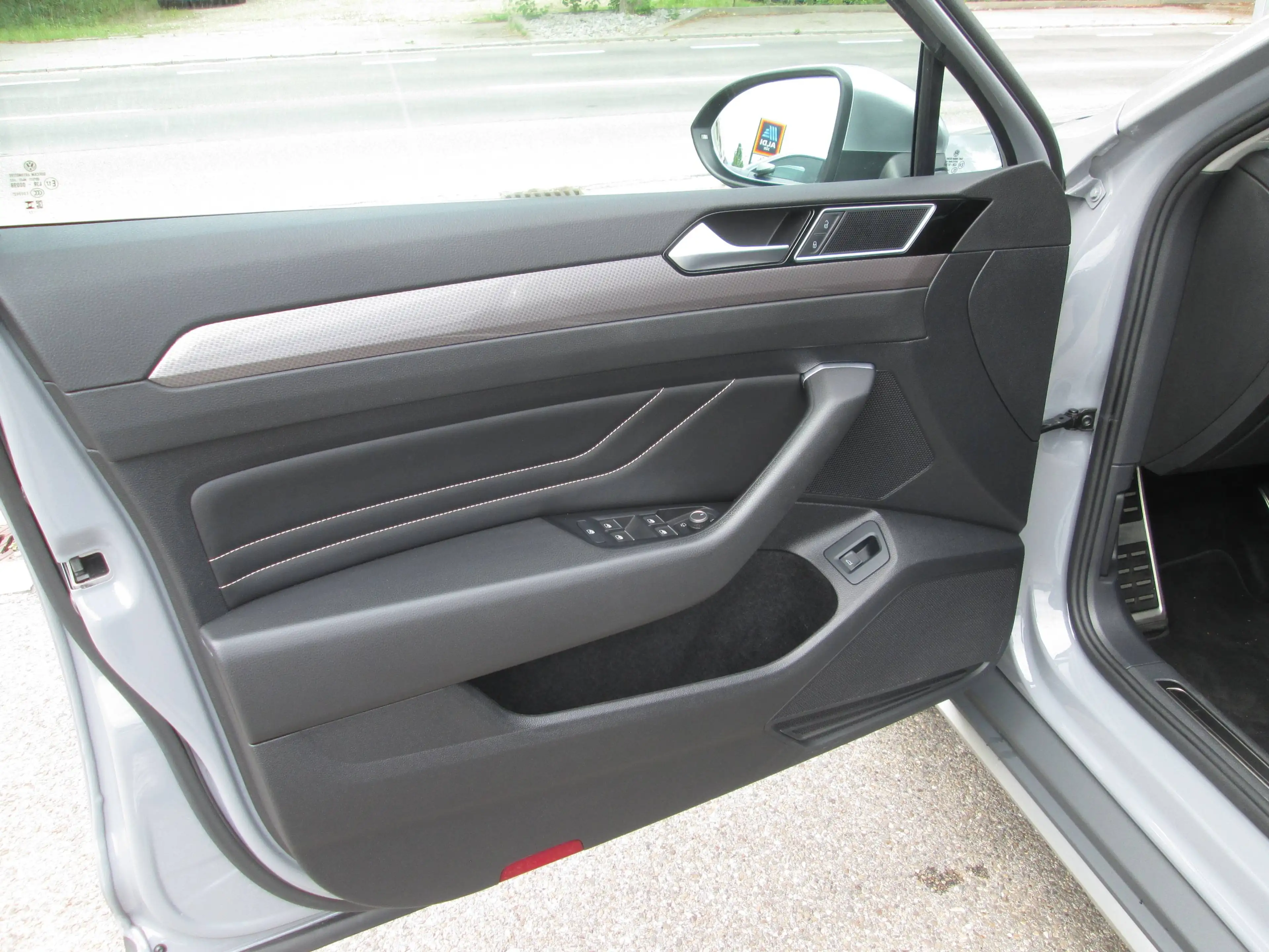 Volkswagen Passat Alltrack Alltrack 4Motion 2.0 TDI DSG AHK LED ACC REAR VIEW — photo 3