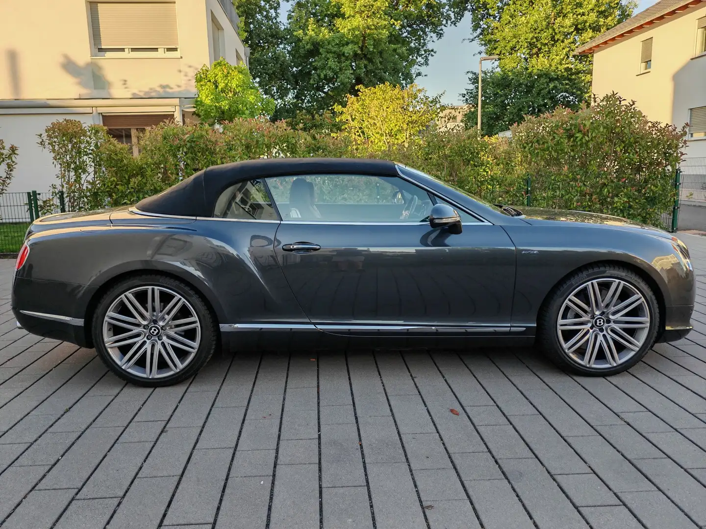 Bentley Continental Continental GTC Speed W12 625PS Grau - 2