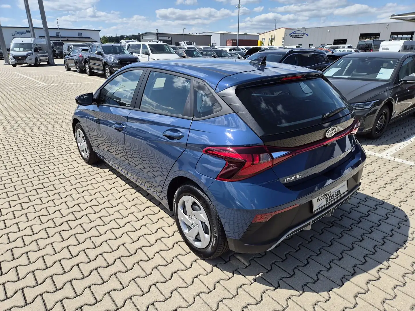 Hyundai i20 1.2 Comfort Edition Klima PDC RFK Blau - 2