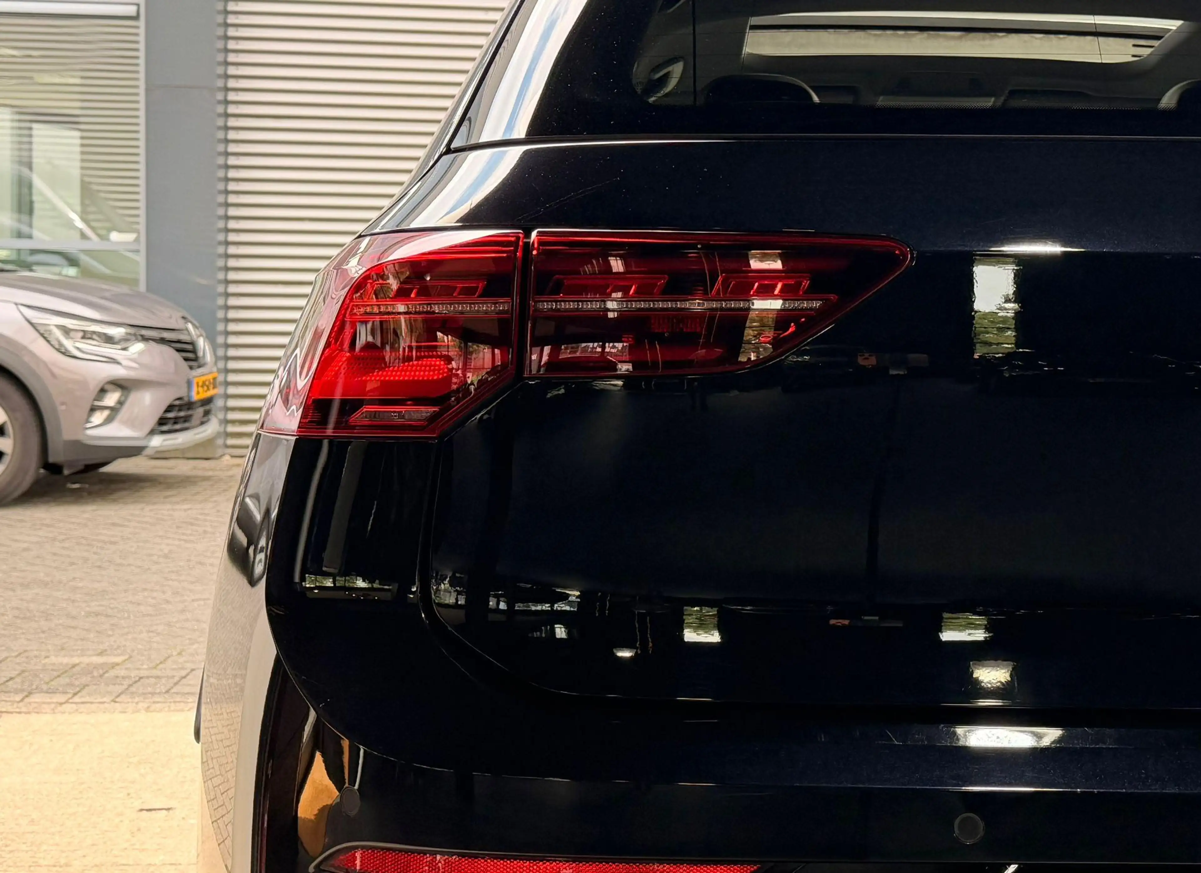 Volkswagen Golf GTD 2.0 TDI — photo 11
