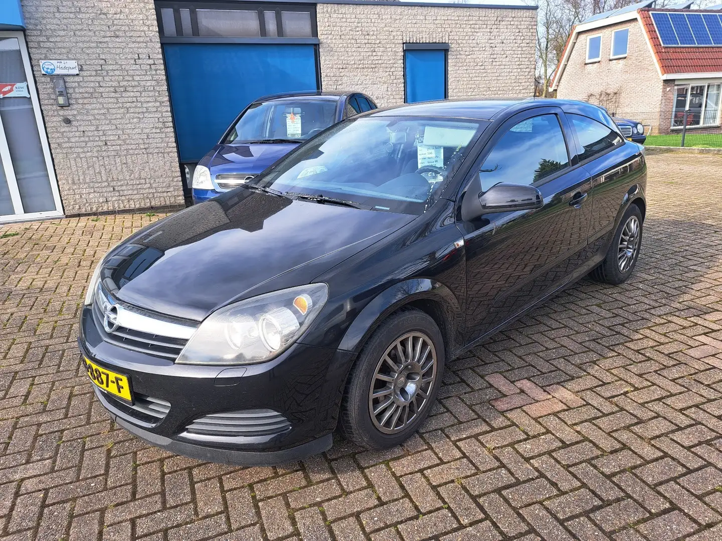 Opel Astra 1.6 Business Zwart - 1