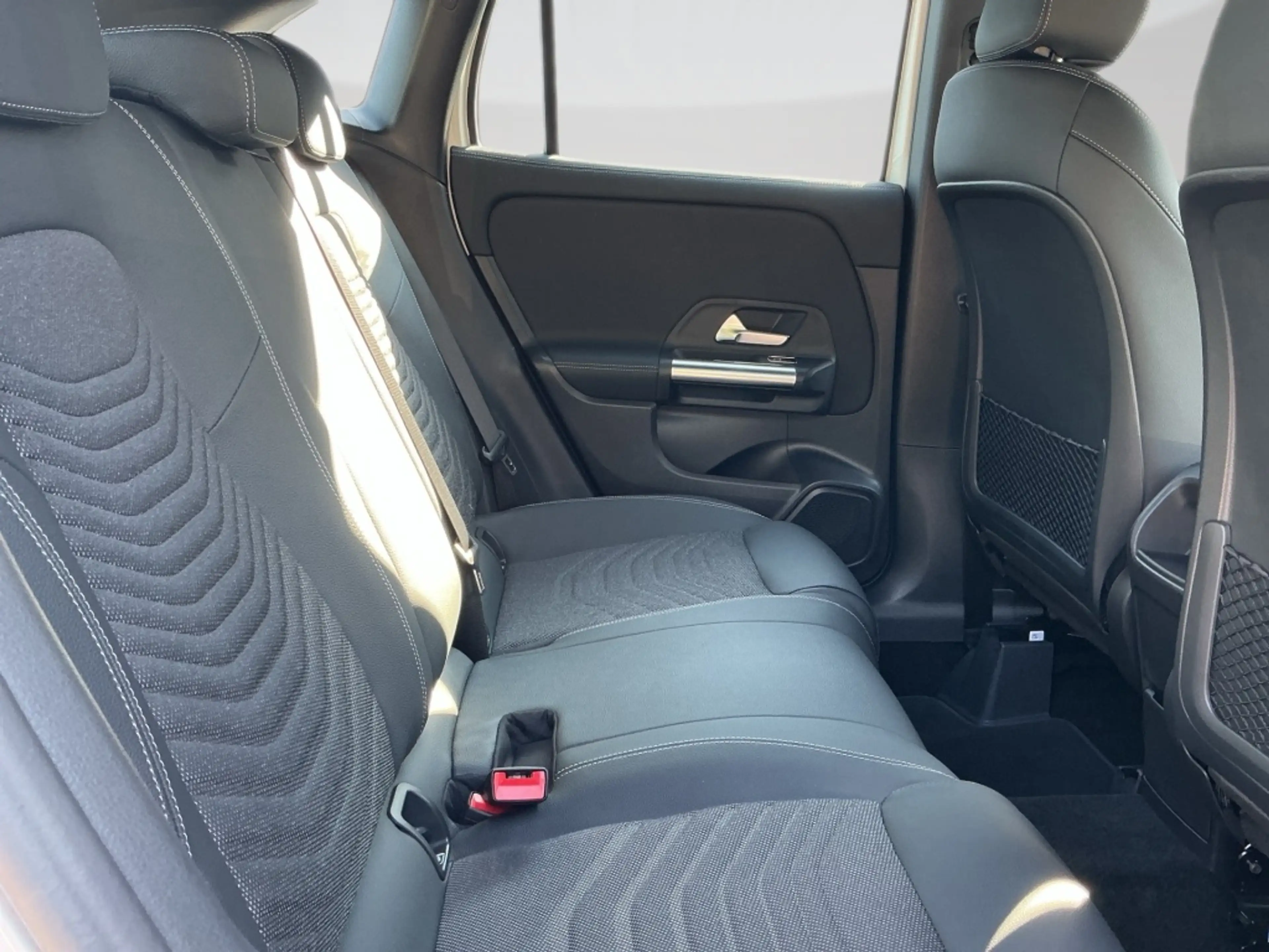 Mercedes-Benz GLA 250 e PROGRESSIVE MULTI AHK KAMERA SPUR PDC — photo 14