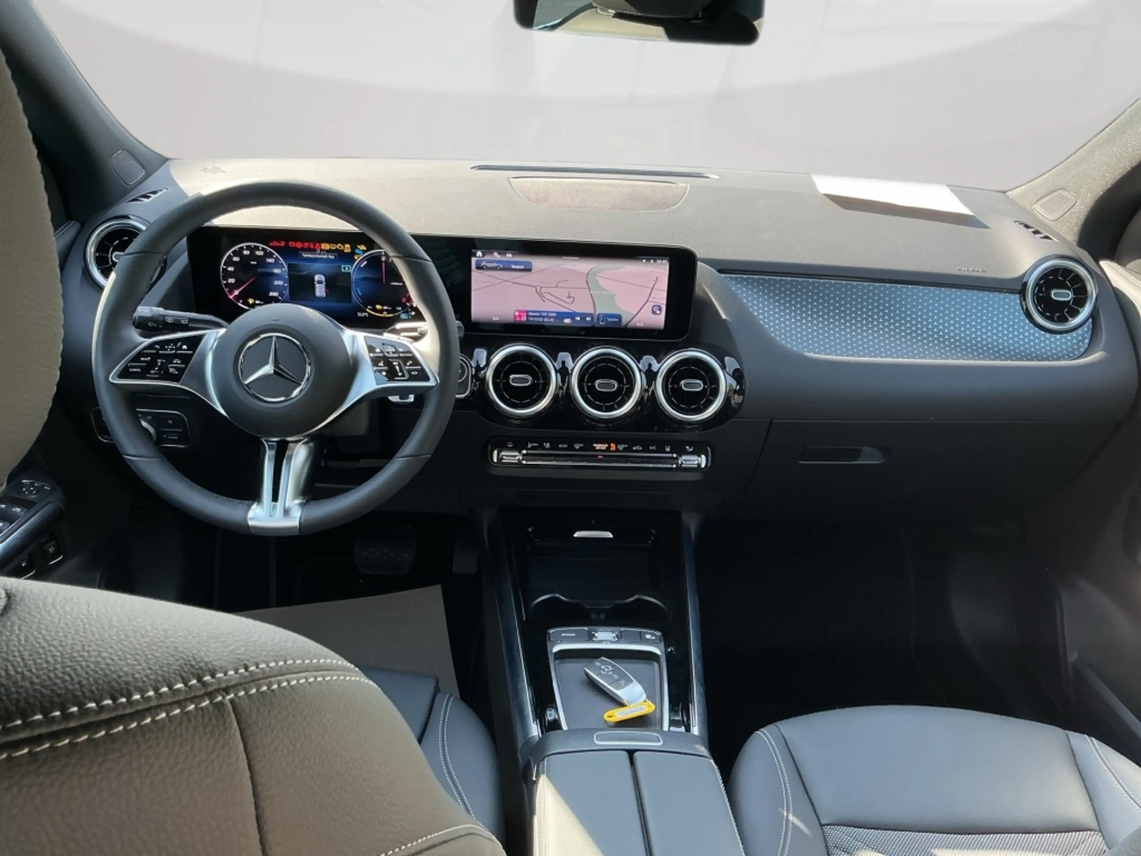 Mercedes-Benz GLA 250 e PROGRESSIVE MULTI AHK KAMERA SPUR PDC — photo 13