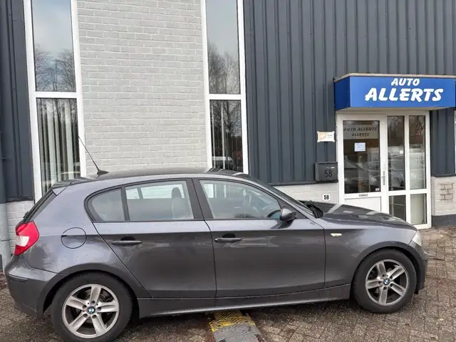 BMW 120I BUSINESS LINE