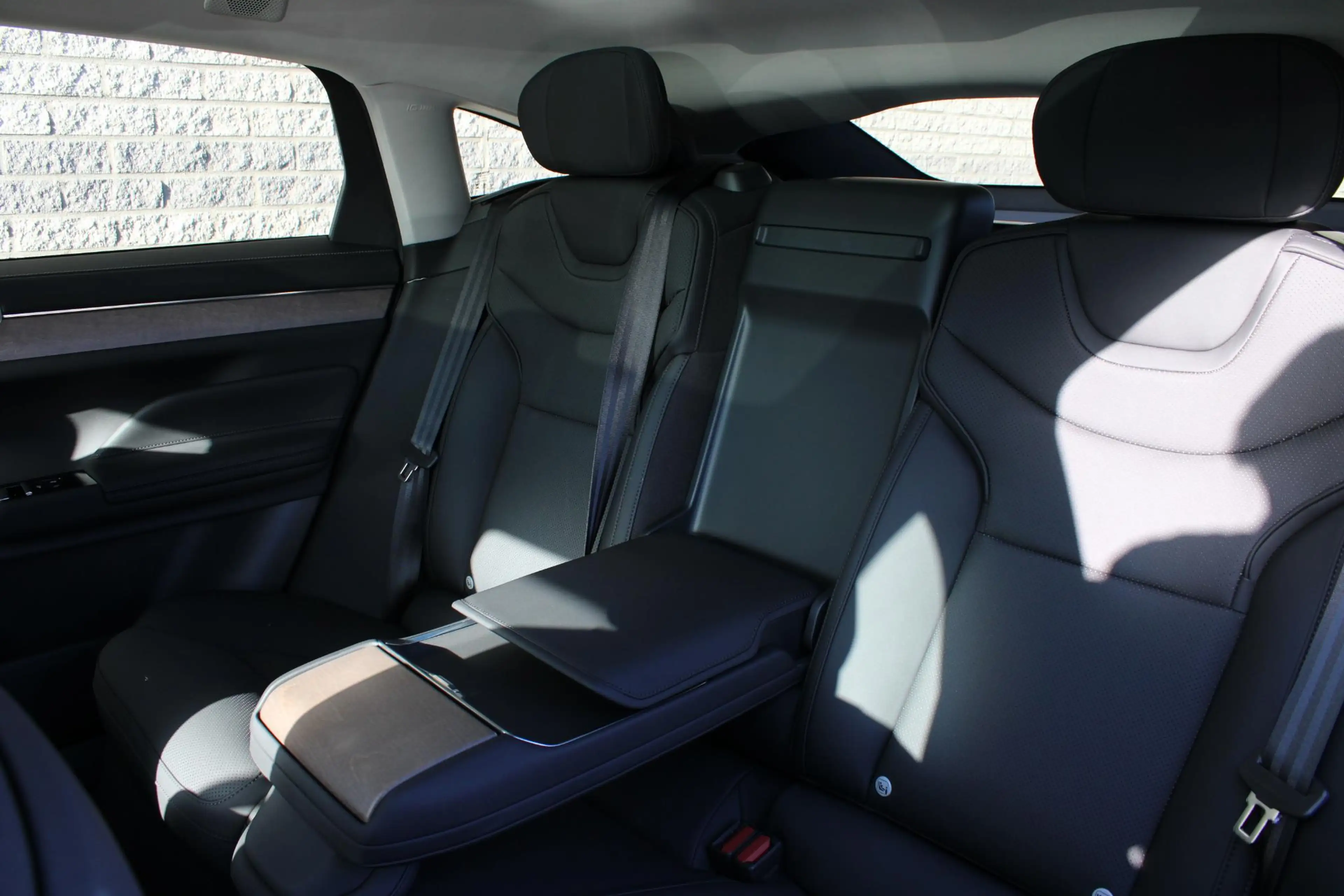 Volvo ES90 Single Motor Ext. R. Ultra Launch Edition 92 kWh | — photo 13