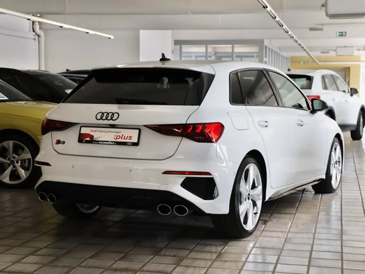 Audi S3 Sportback B&O Matrix LED Navi+ LM19 ACC Kamera Белый - 2